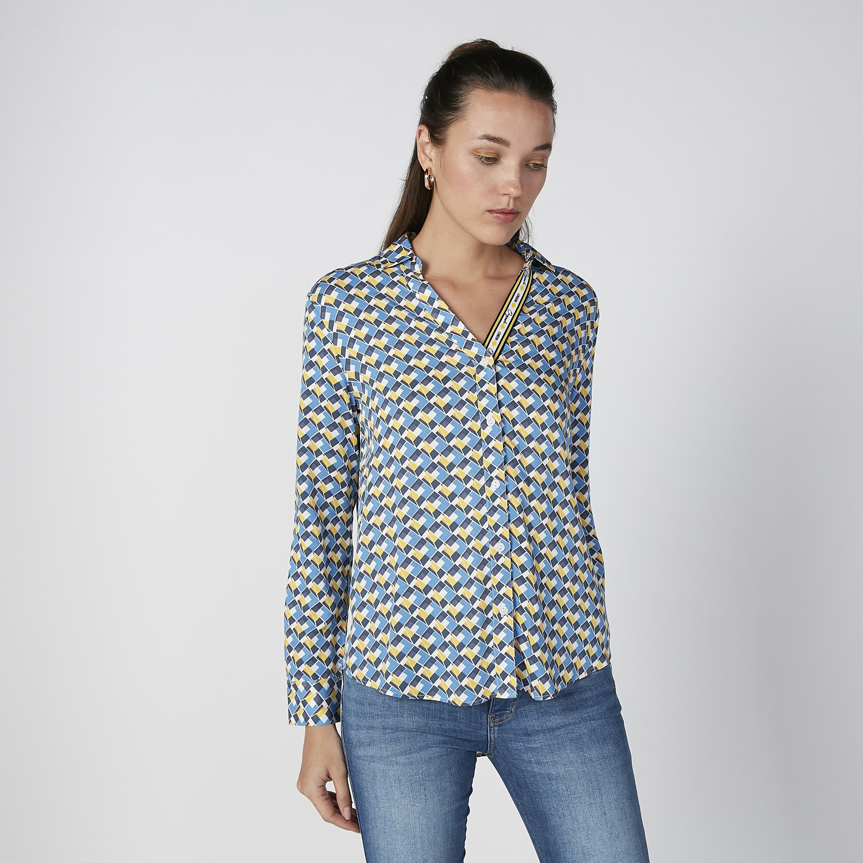 قميص بياقة V وحوّاف غير مستوية وطبعات من لي كوبر-women-clothing-shirtsandblouses-shirts-image-3