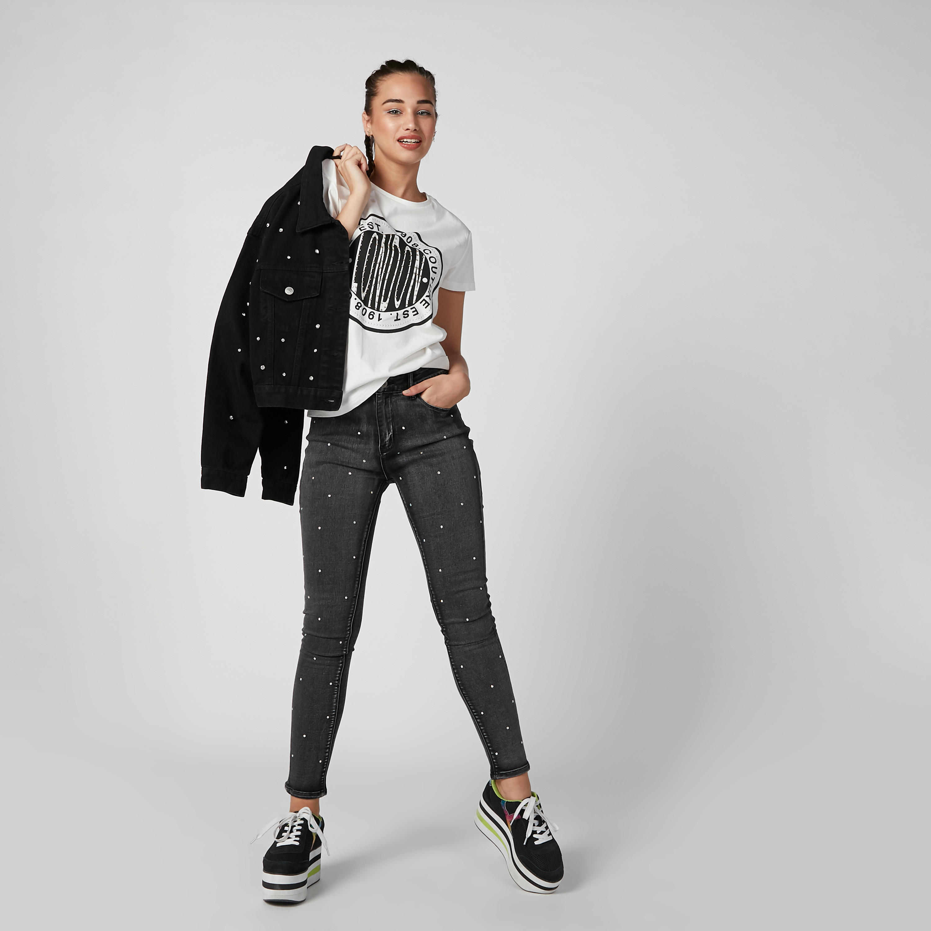 تيشيرت بياقة مستديرة وأكمام قصيرة وطبعات-women-clothing-tshirts-image-4
