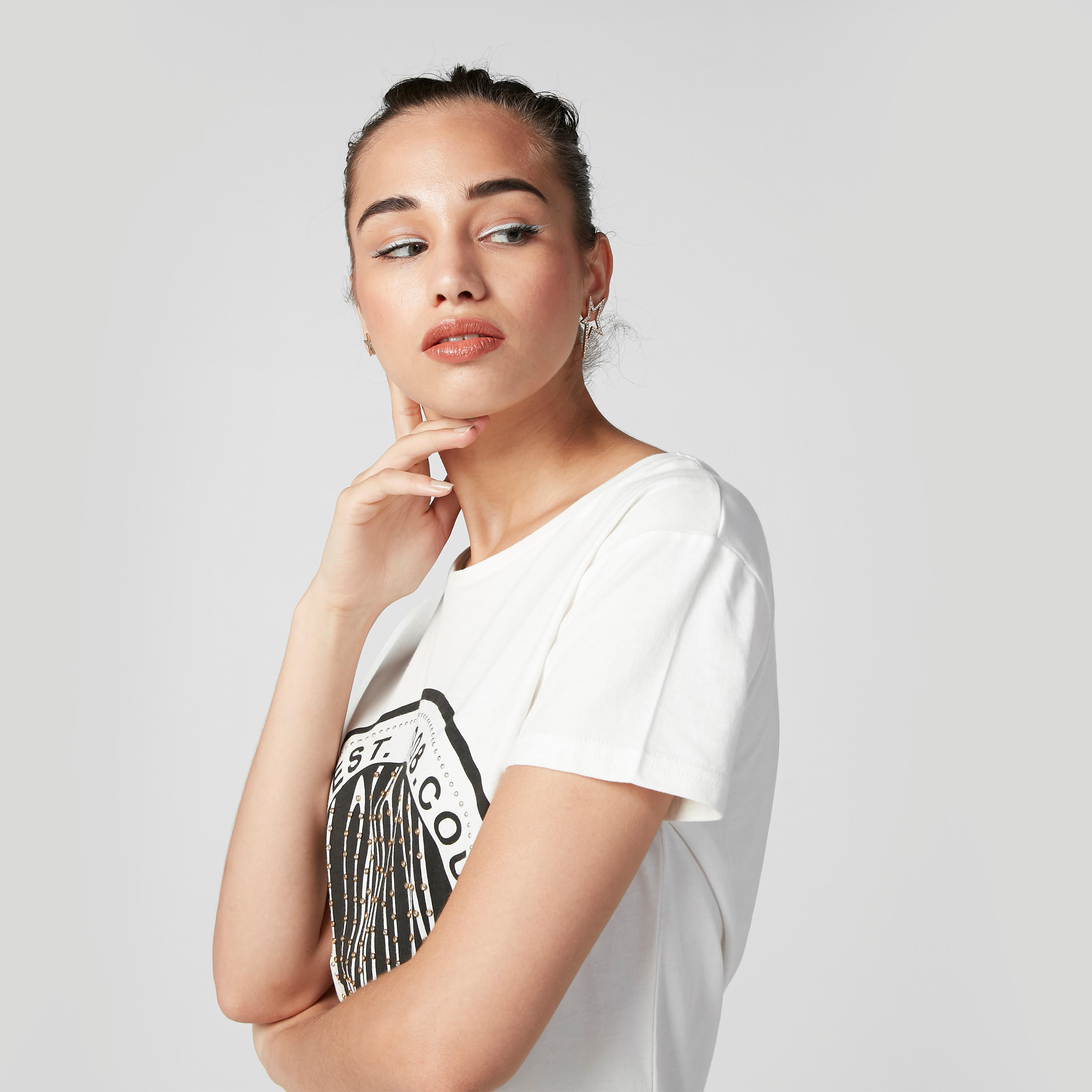 تيشيرت بياقة مستديرة وأكمام قصيرة وطبعات-women-clothing-tshirts-image-3
