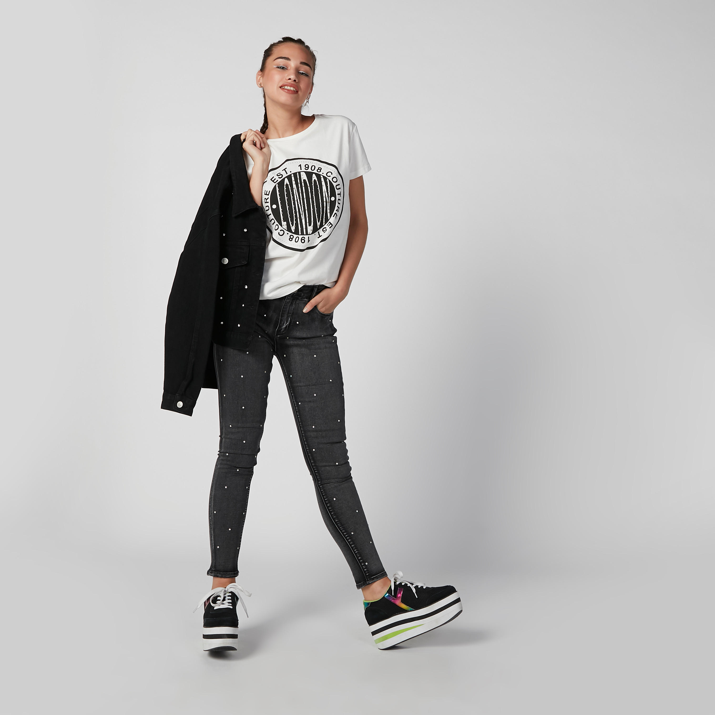 تيشيرت بياقة مستديرة وأكمام قصيرة وطبعات-women-clothing-tshirts-image-1