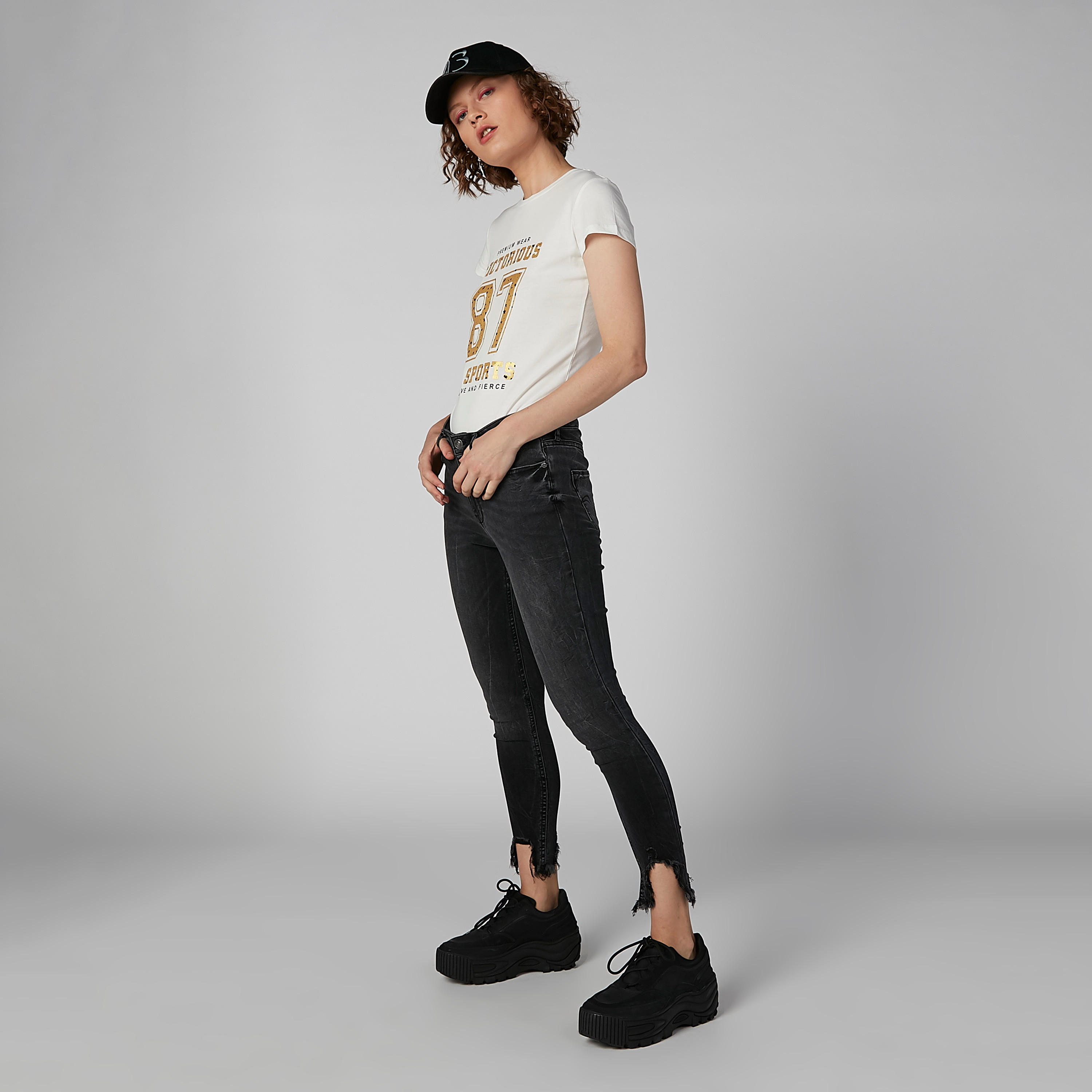 بنطال جينز بجيوب من لي كوبر-women-clothing-bottoms-jeans-image-2