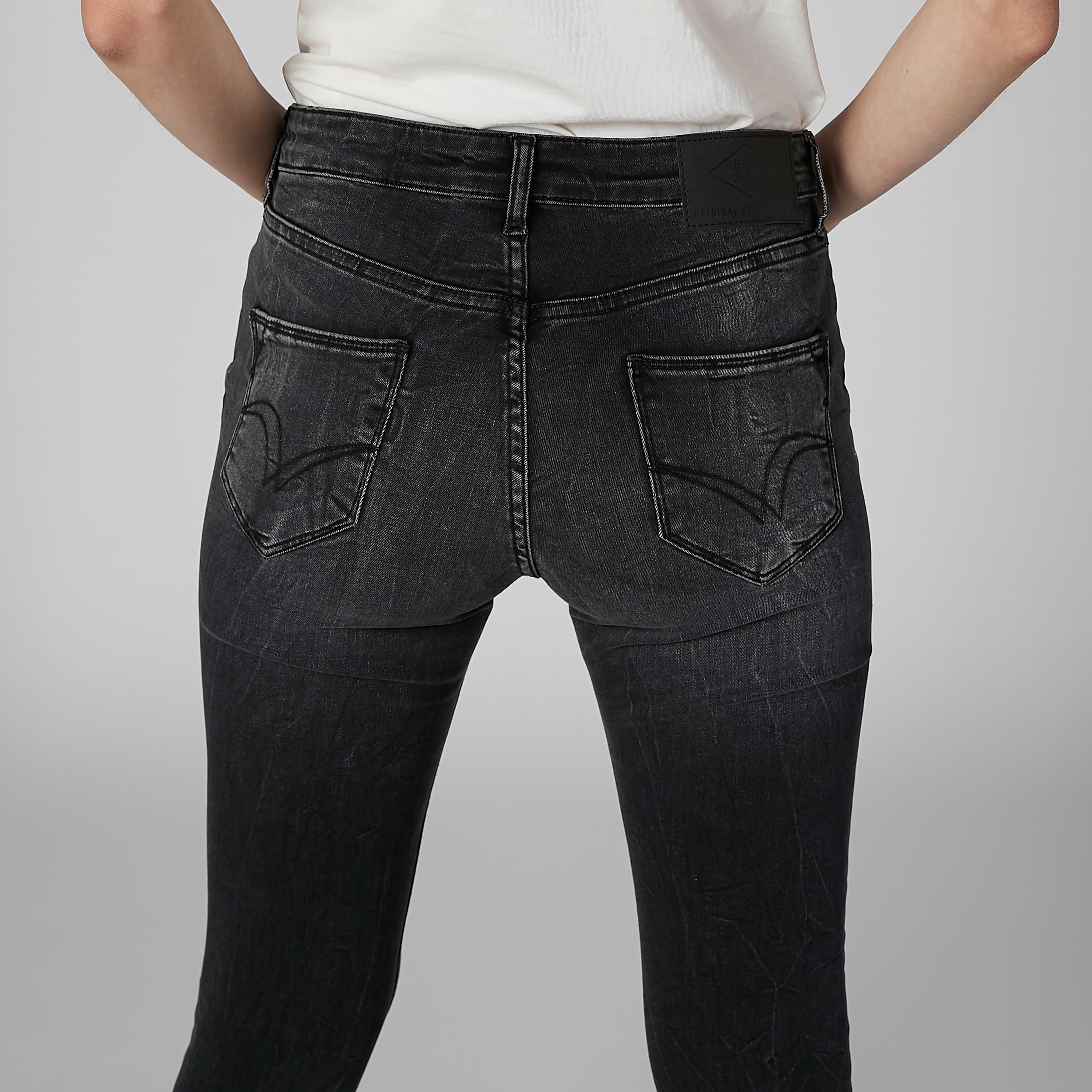 بنطال جينز بجيوب من لي كوبر-women-clothing-bottoms-jeans-image-4
