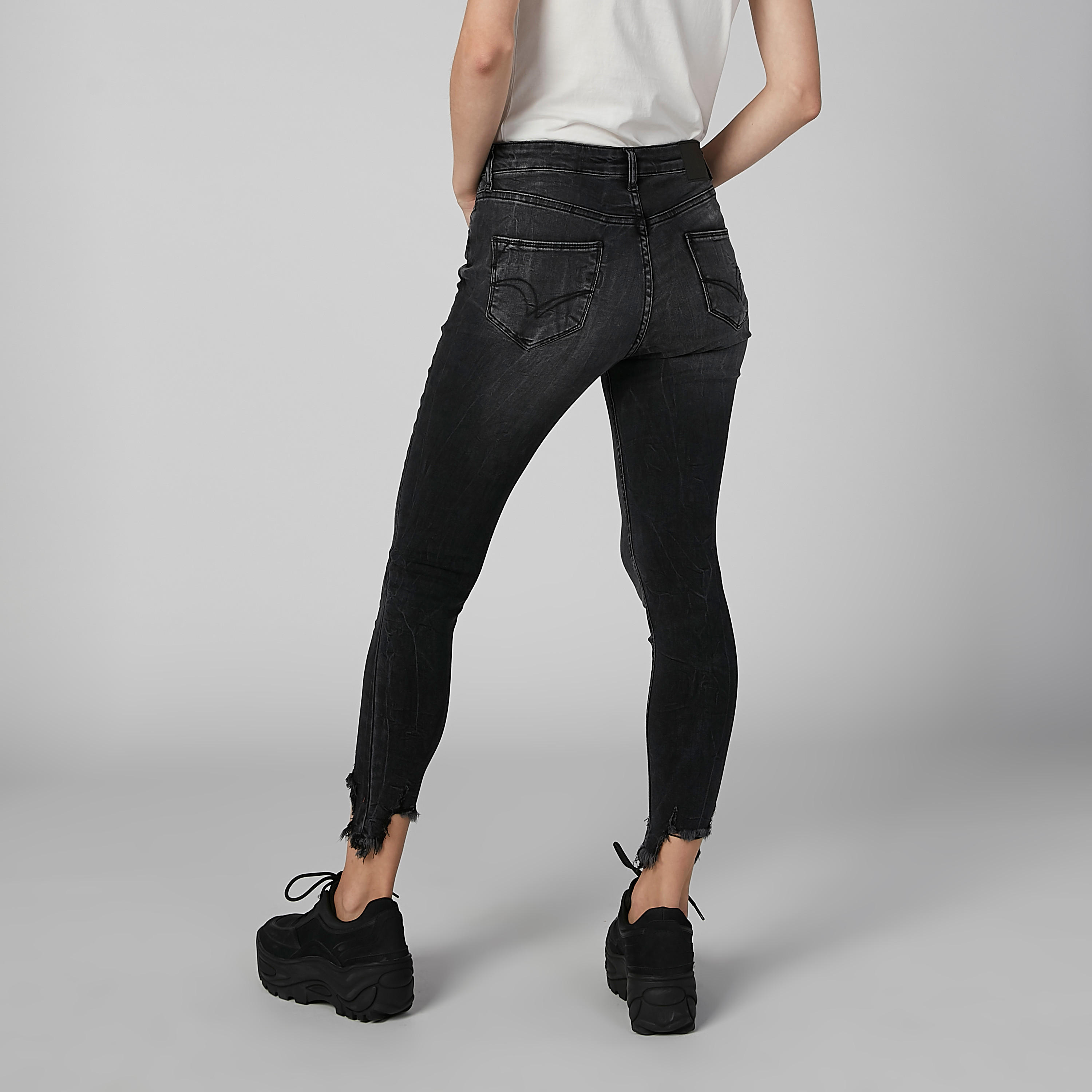 بنطال جينز بجيوب من لي كوبر-women-clothing-bottoms-jeans-image-5