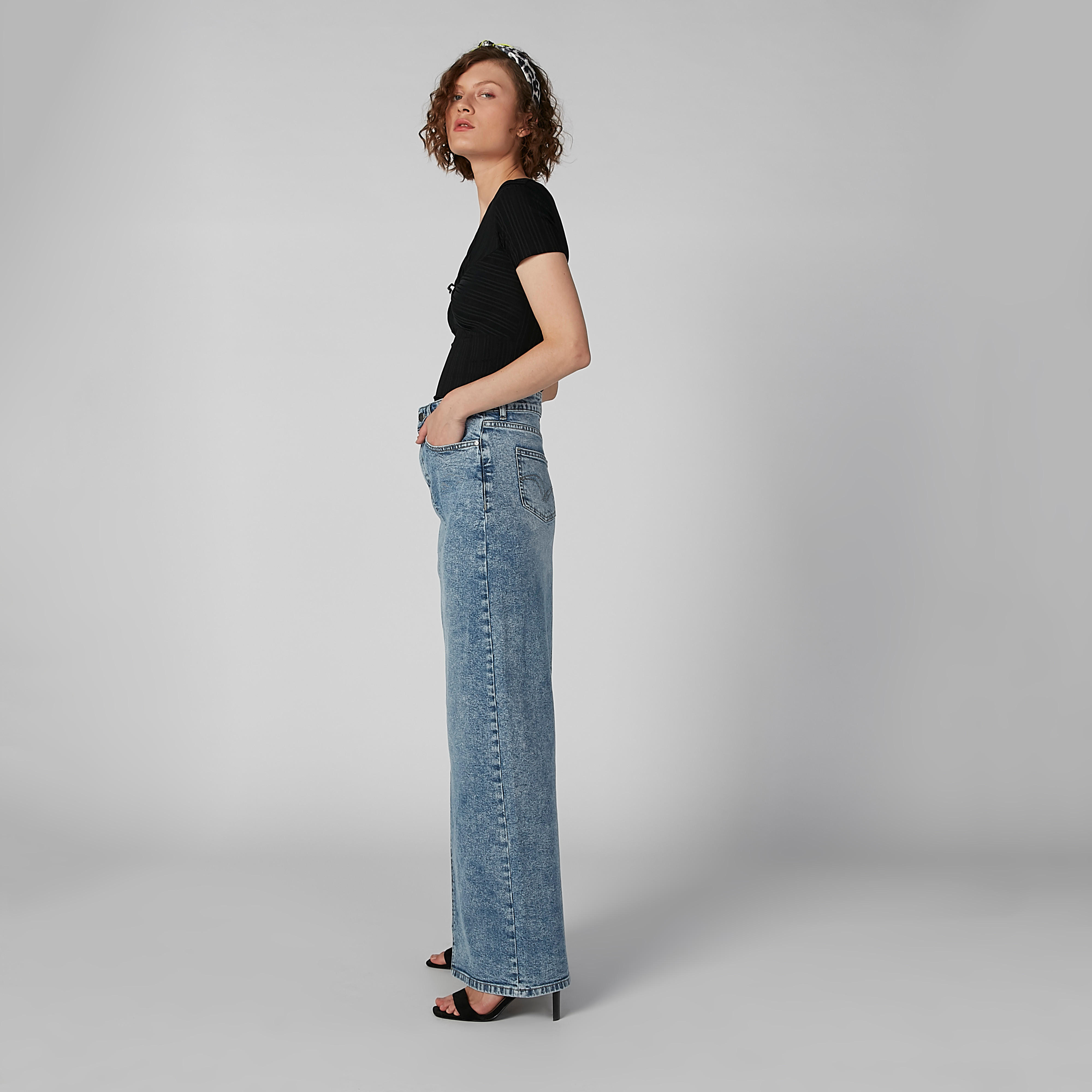 تنورة دينم طويلة بجيوب من لي كوبر-women-clothing-bottoms-skirts-image-5
