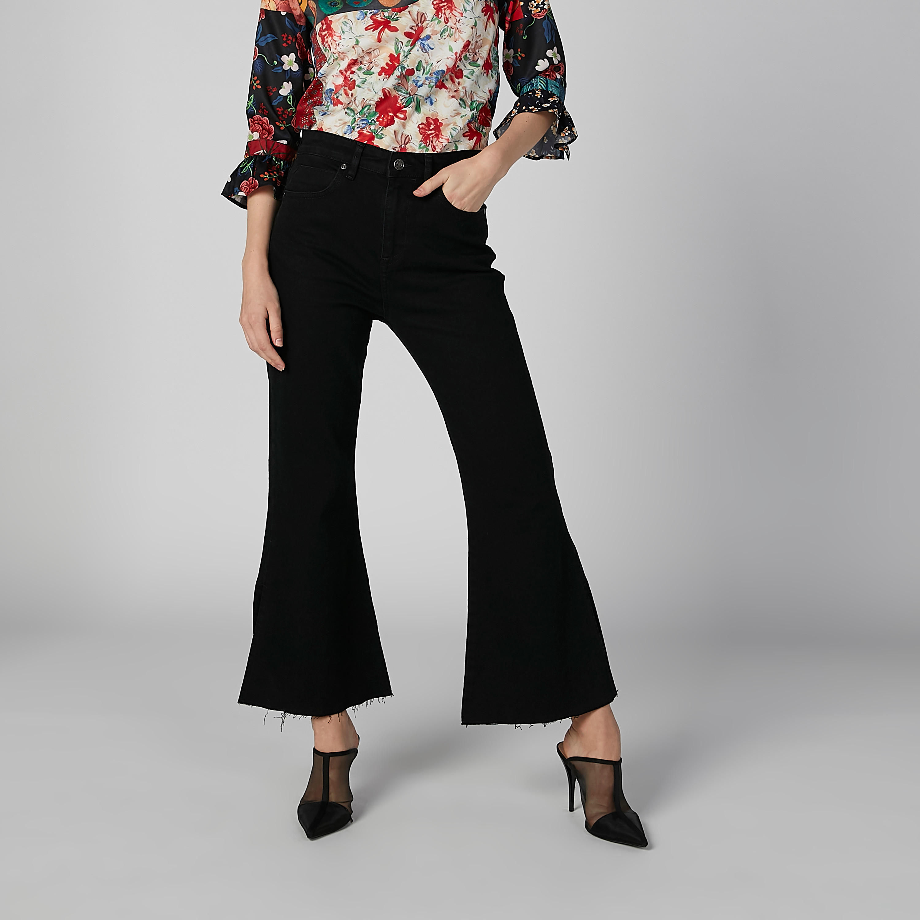 بنطال جينز قصة بوت كات بجيوب من لي كوبر-women-clothing-bottoms-jeans-image-1