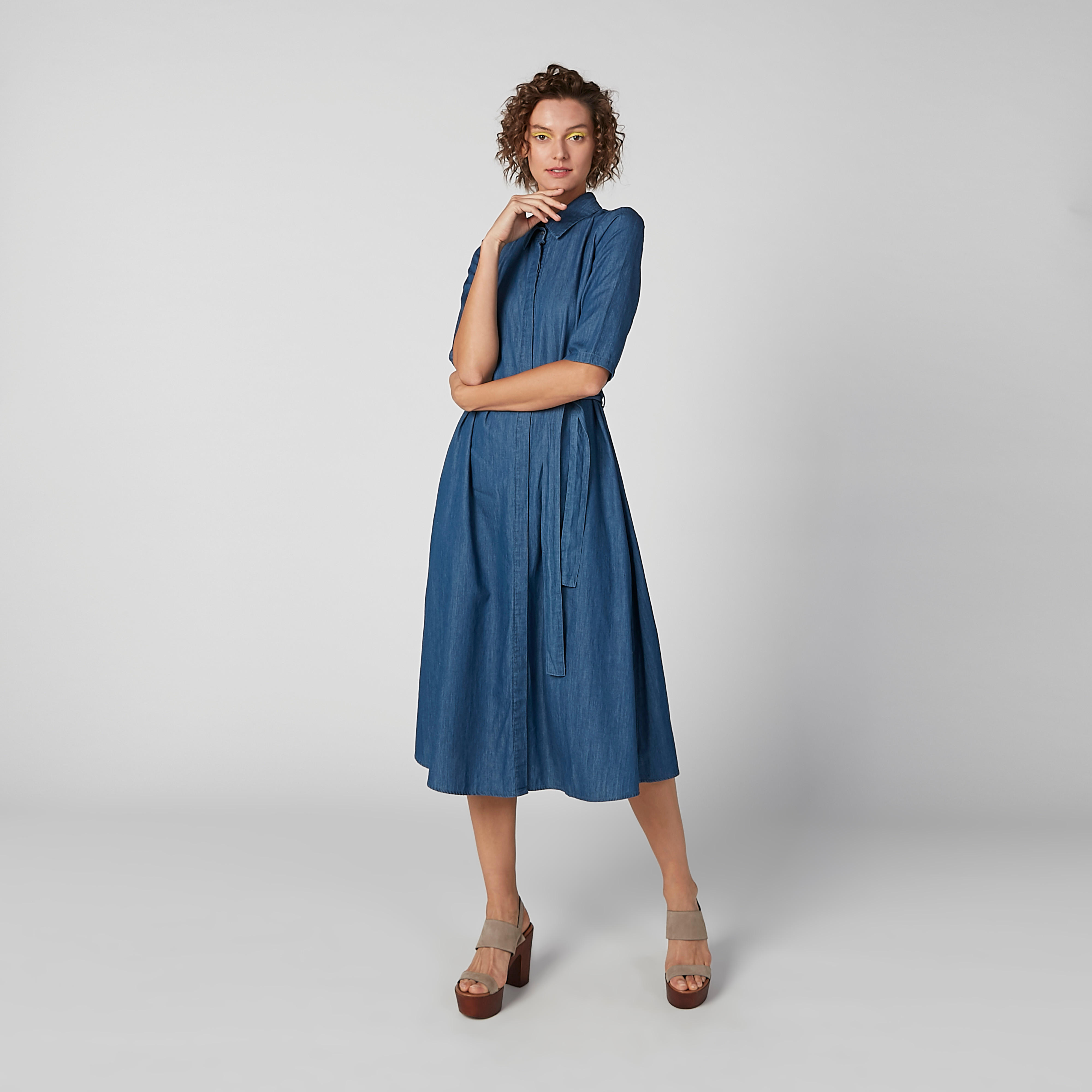 فستان سادة إيه لاين متوسط الطول بأزرار غير مرئية وأربطة من لي كوبر-women-clothing-dresses-image-5