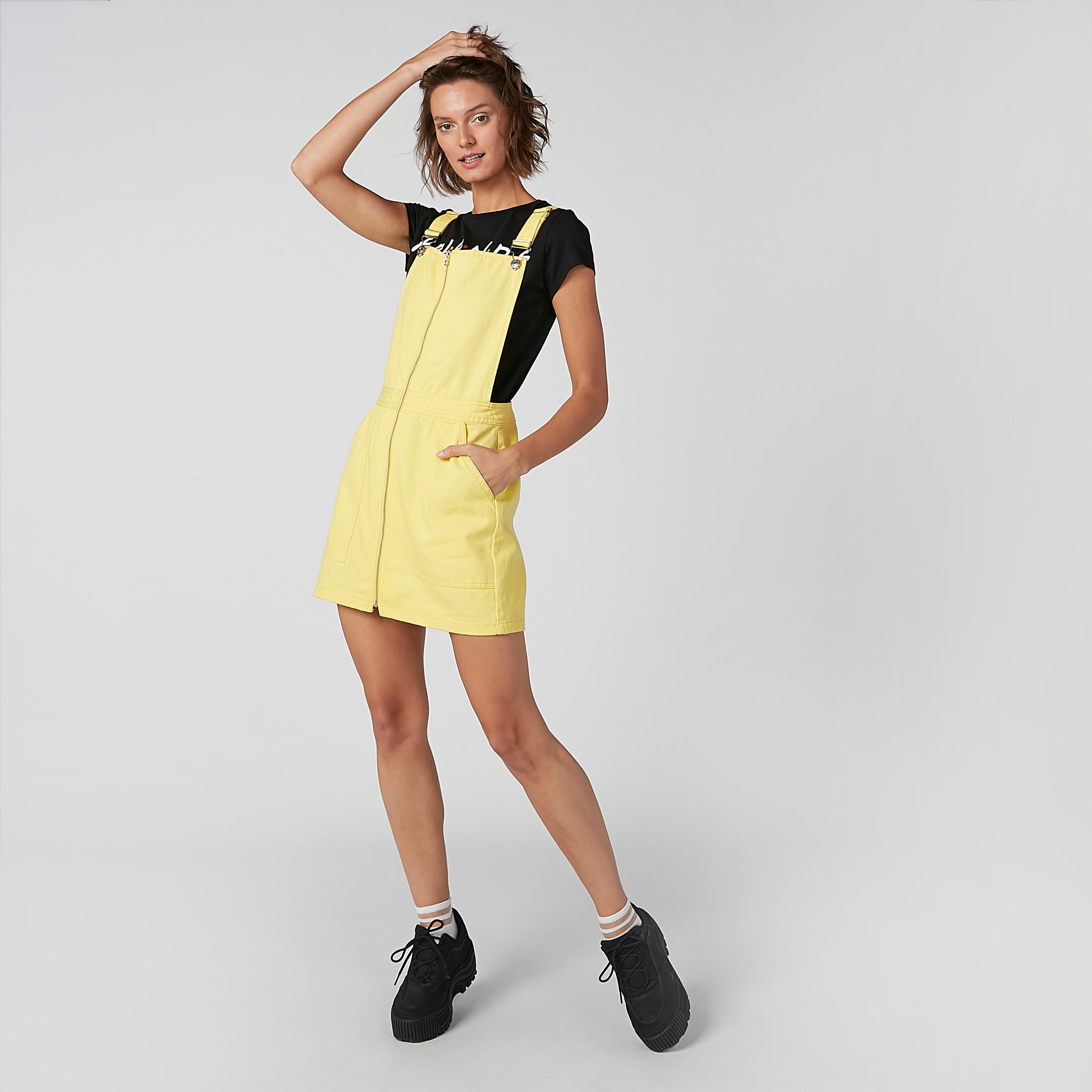 فستان دنغري مريلة دينم بجيوب من لي كوبر-women-clothing-dresses-image-3