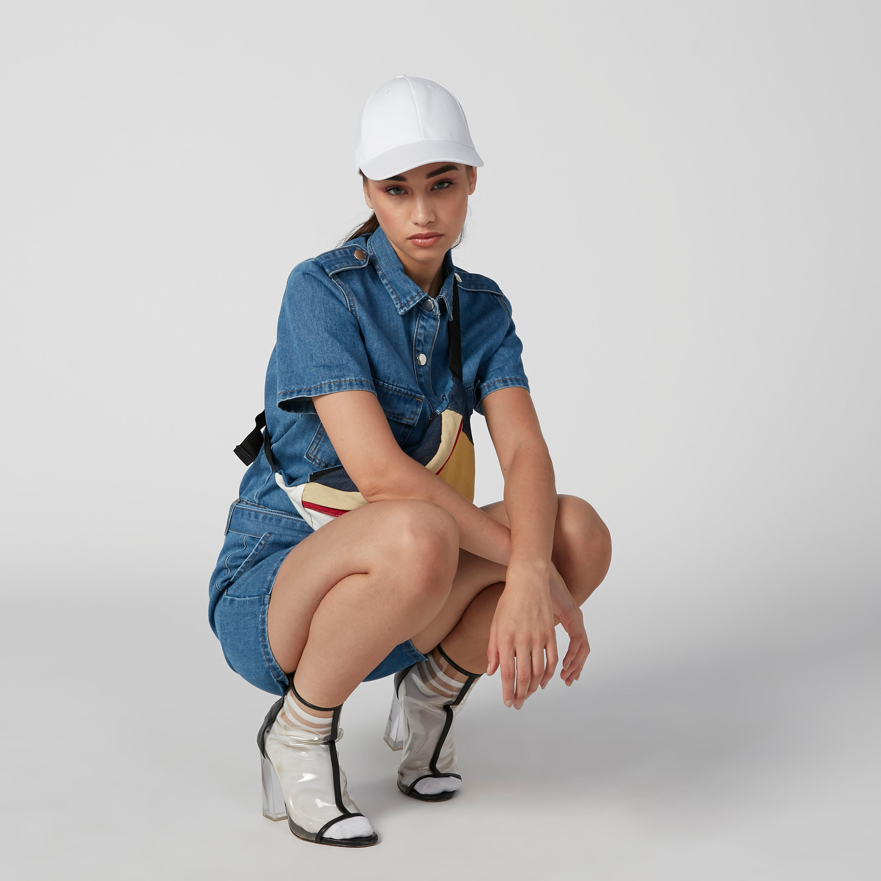 دنغري دينم بجيوب وحزام من لي كوبر-women-clothing-jumpsuits-image-2