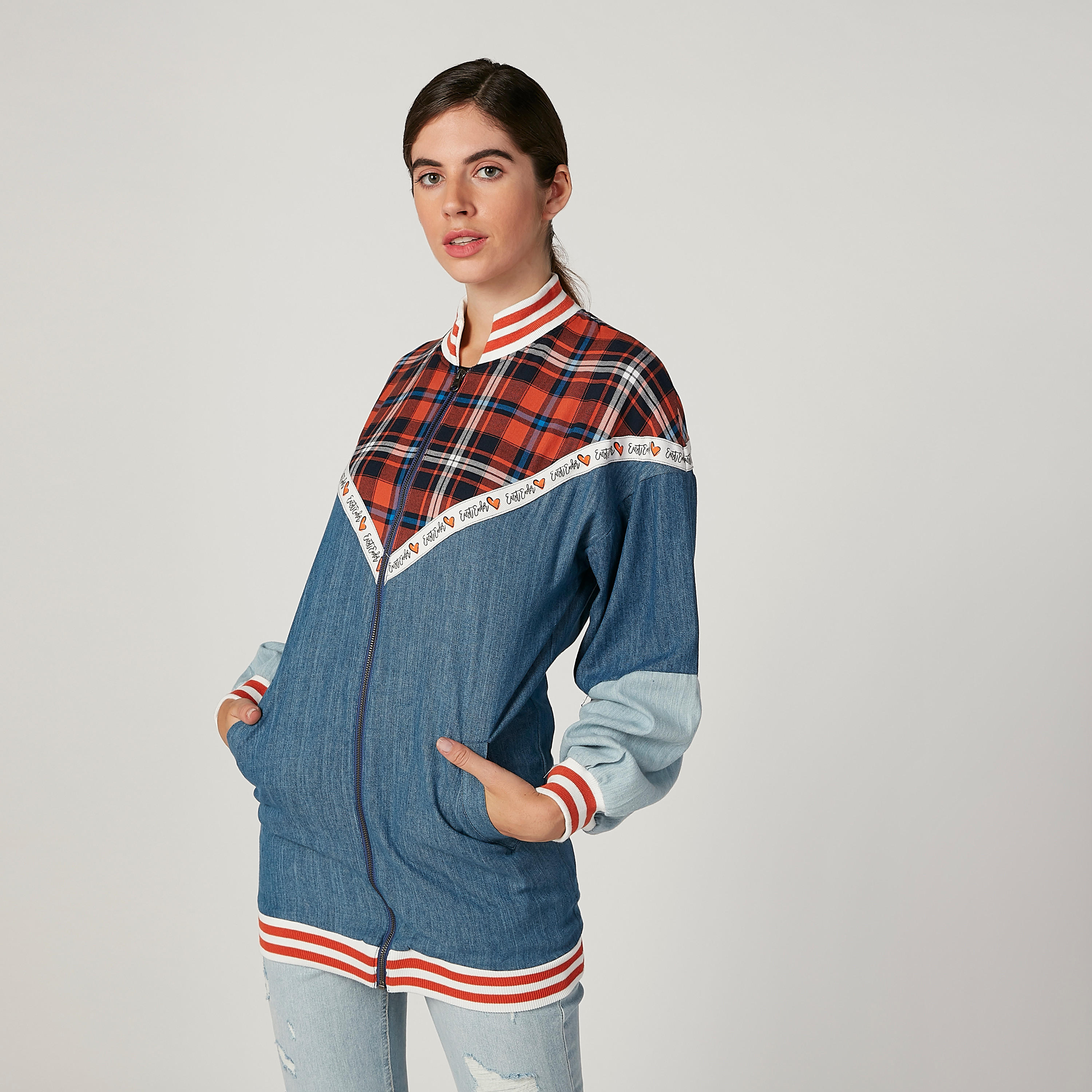 جاكيت جينز مستدام بارز الملمس بأكمام طويلة وجيوب-women-winterwear-coatsandjackets-jackets-image-1