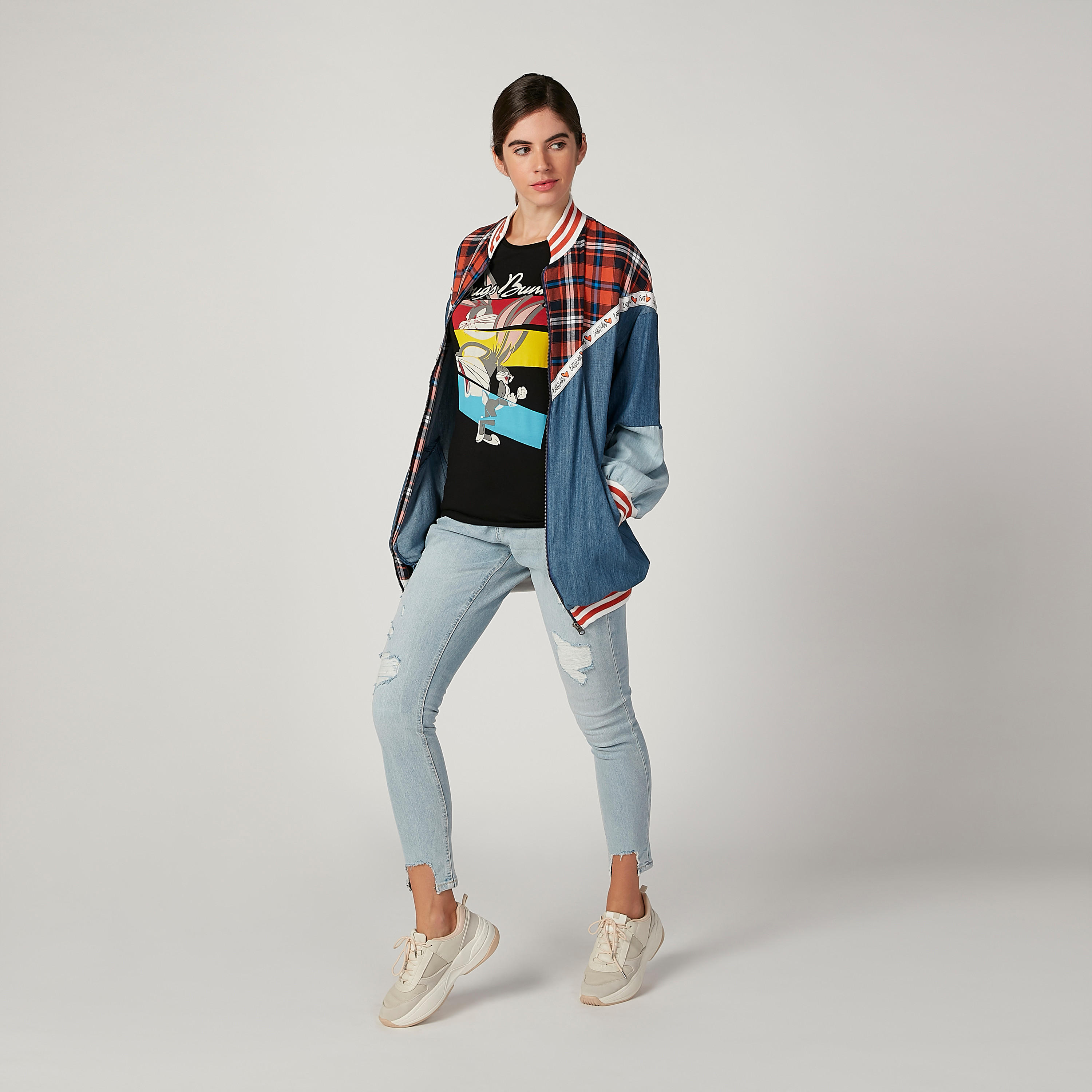 جاكيت جينز مستدام بارز الملمس بأكمام طويلة وجيوب-women-winterwear-coatsandjackets-jackets-image-2