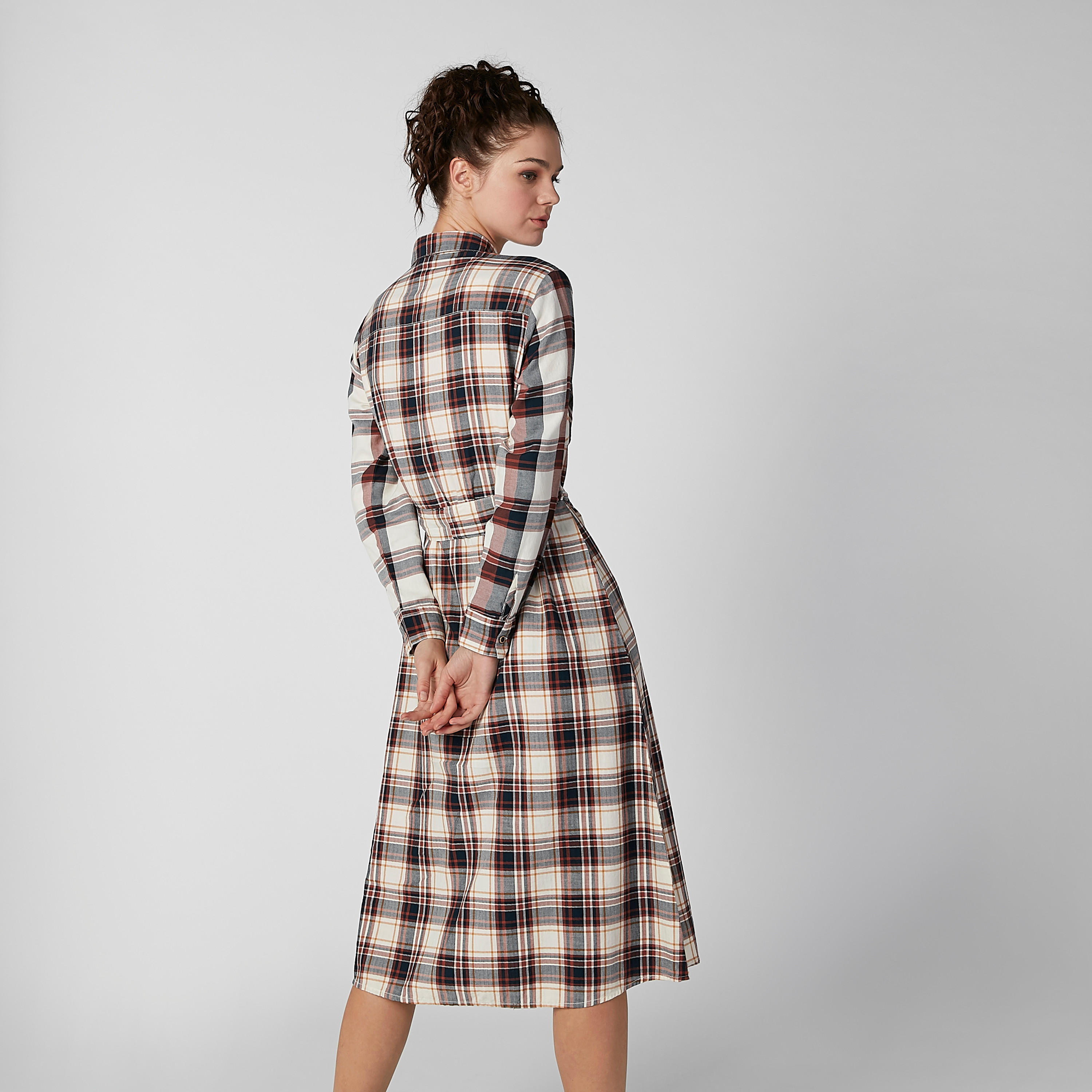 فستان قميص ميدي كاروهات بأكمام طويلة وأربطة-women-clothing-dresses-image-4