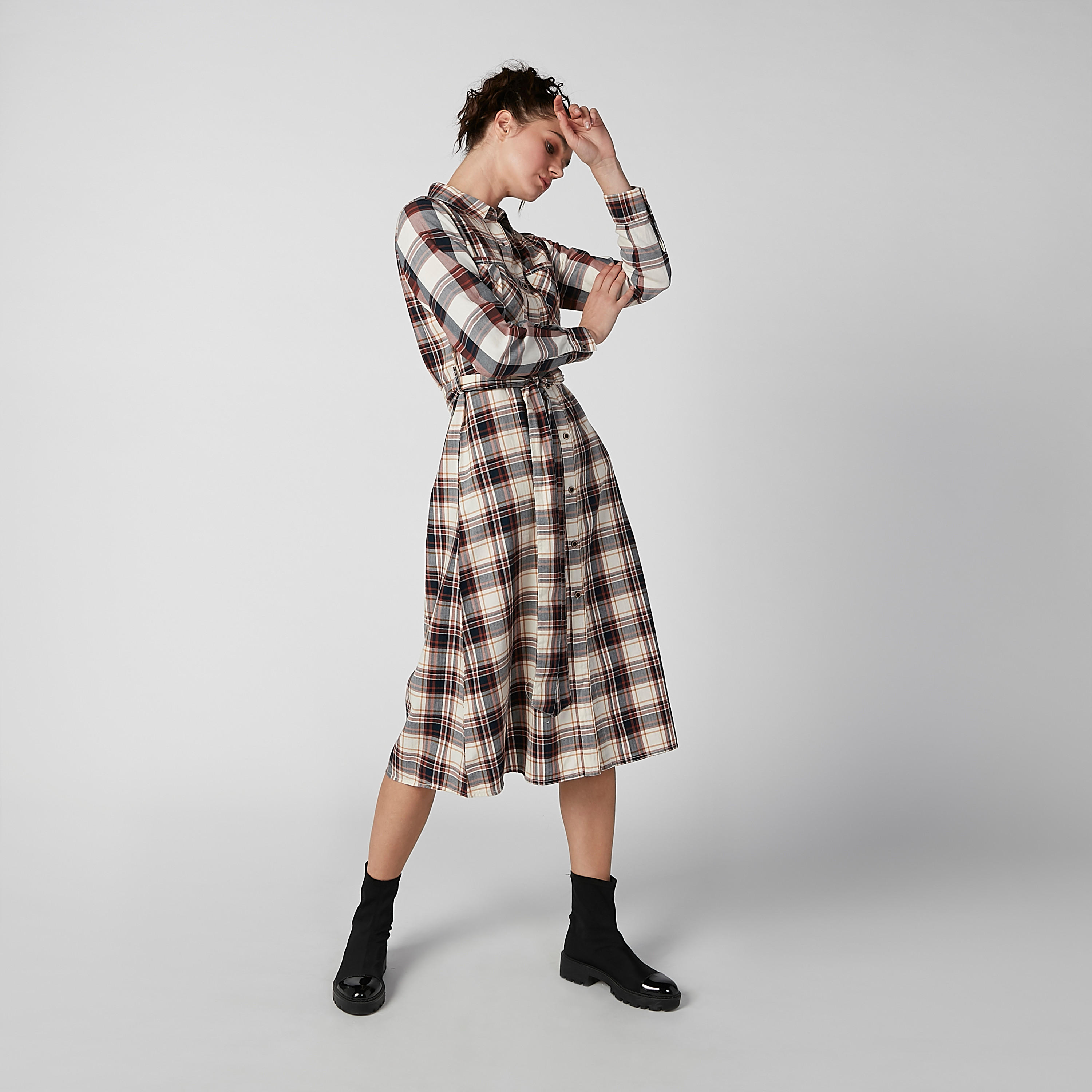 فستان قميص ميدي كاروهات بأكمام طويلة وأربطة-women-clothing-dresses-image-5