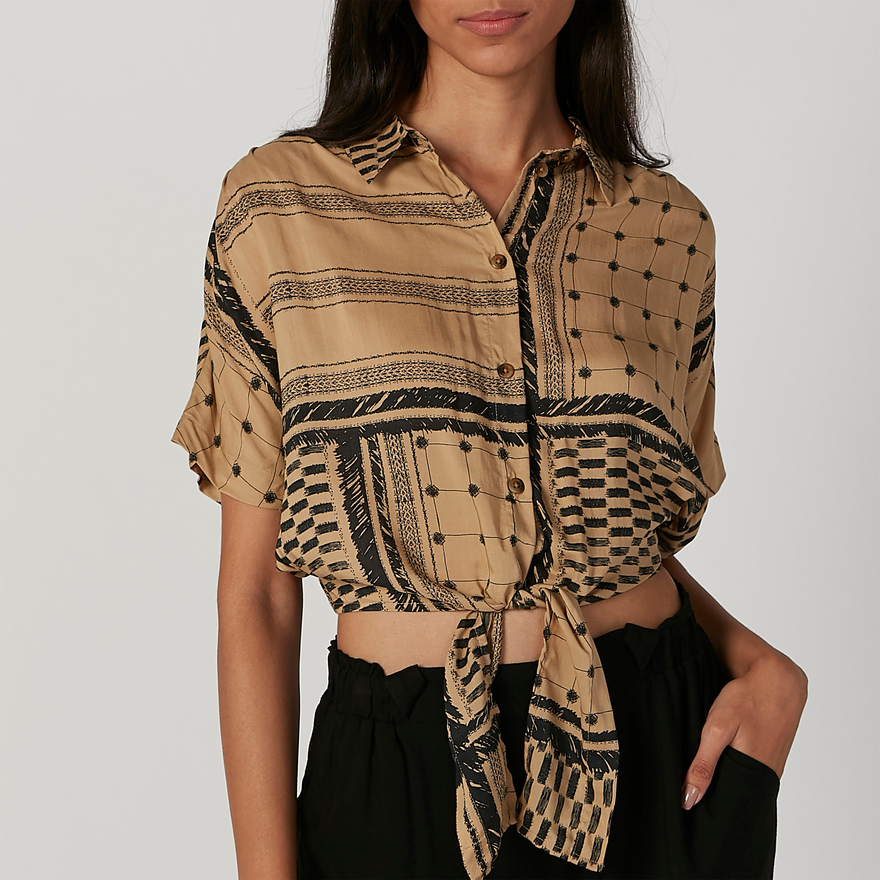 بلوزة مستدامة قصيرة سادة بأكمام قصيرة وأربطة -women-clothing-shirtsandblouses-blouses-image-5