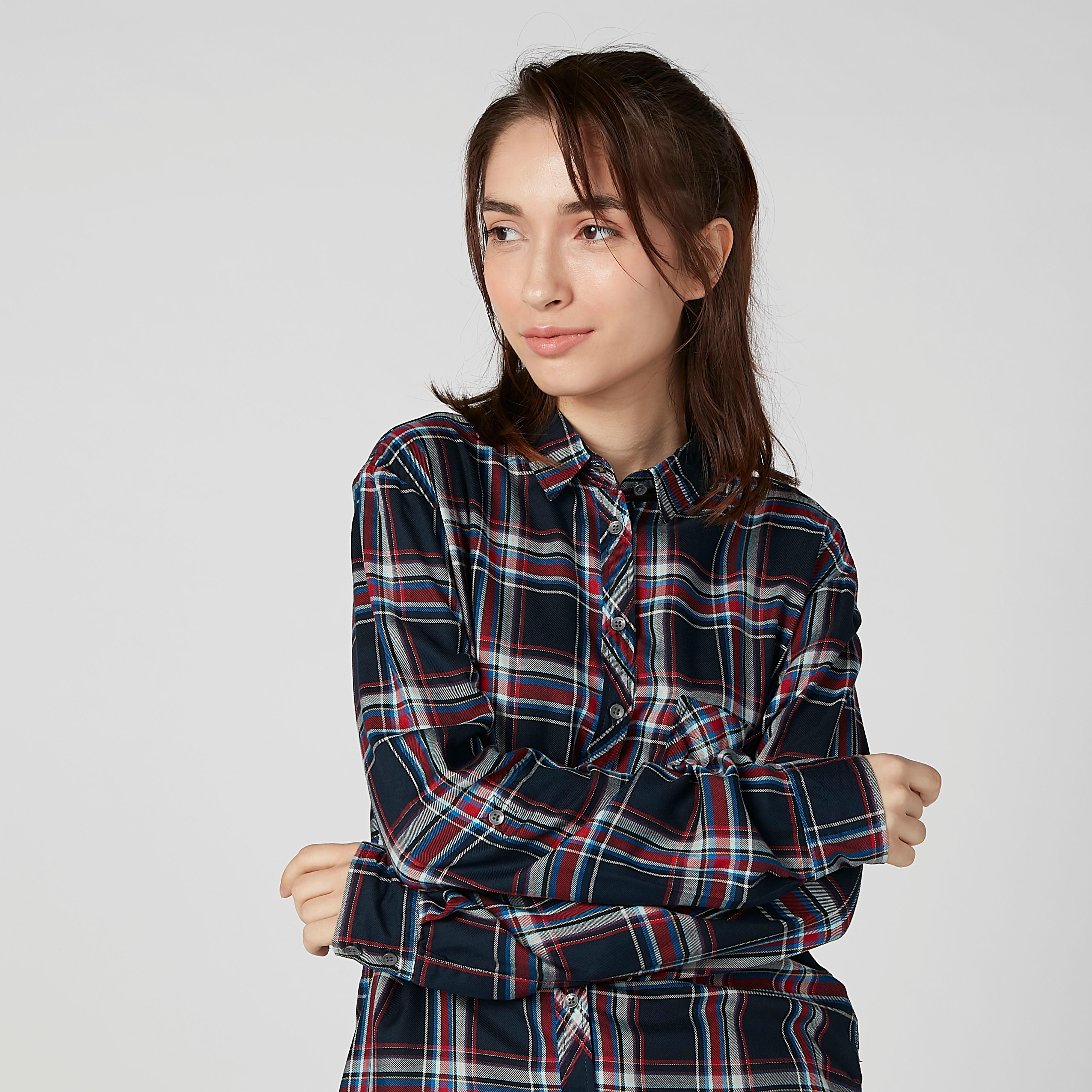 قميص كاروهات بياقة عاديّة وأكمام طويلة من لي كوبر-women-clothing-shirtsandblouses-shirts-image-1