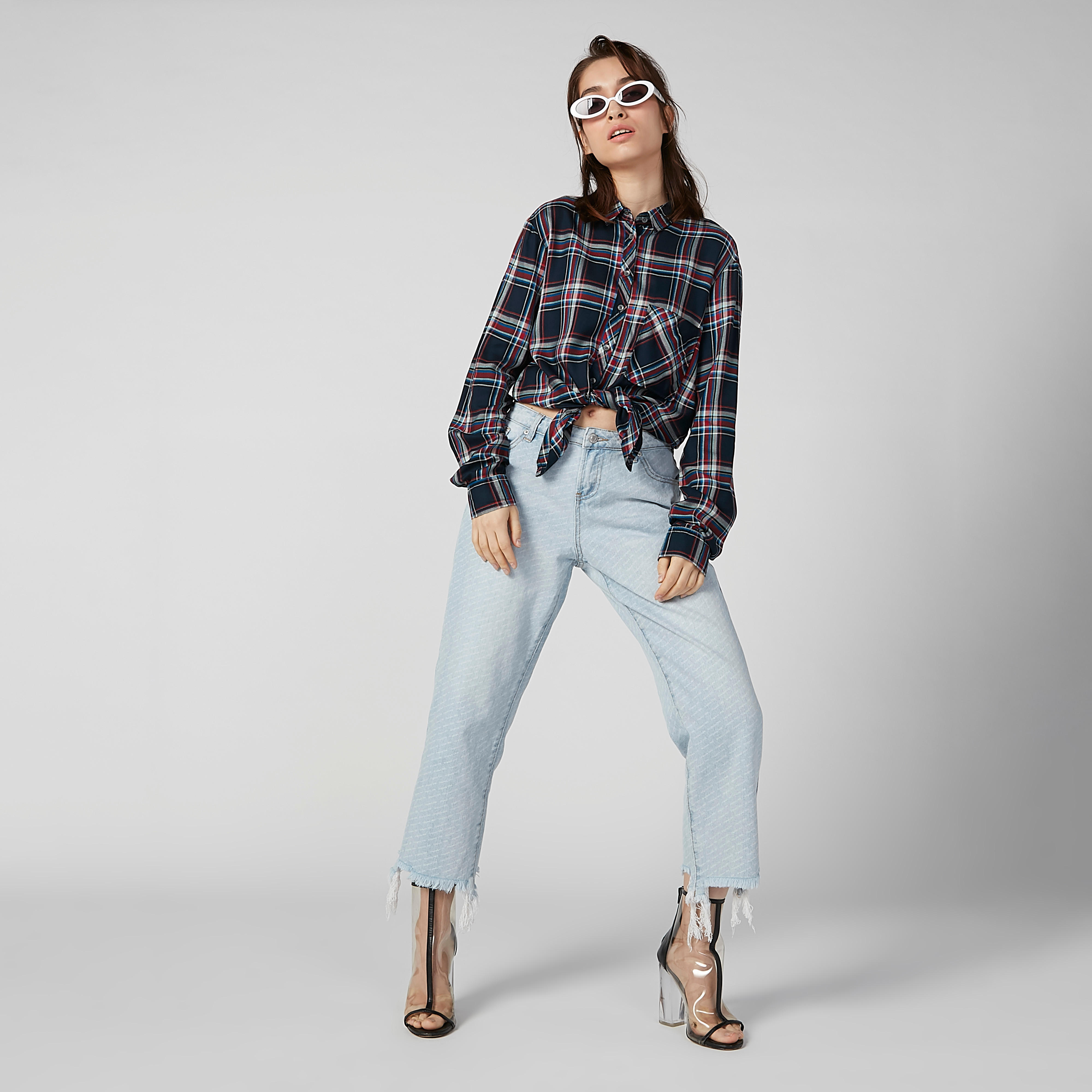 قميص كاروهات بياقة عاديّة وأكمام طويلة من لي كوبر-women-clothing-shirtsandblouses-shirts-image-3