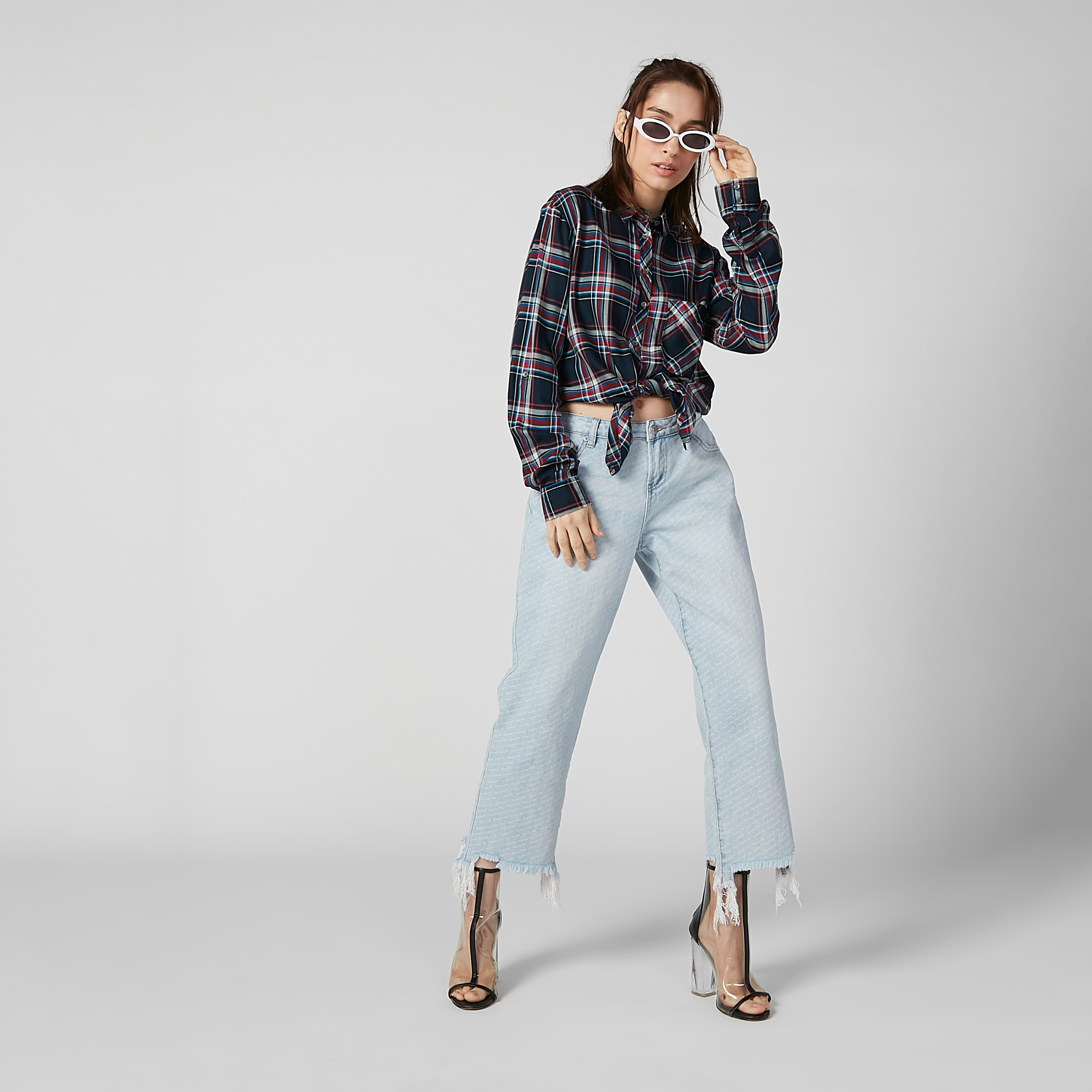 قميص كاروهات بياقة عاديّة وأكمام طويلة من لي كوبر-women-clothing-shirtsandblouses-shirts-image-5