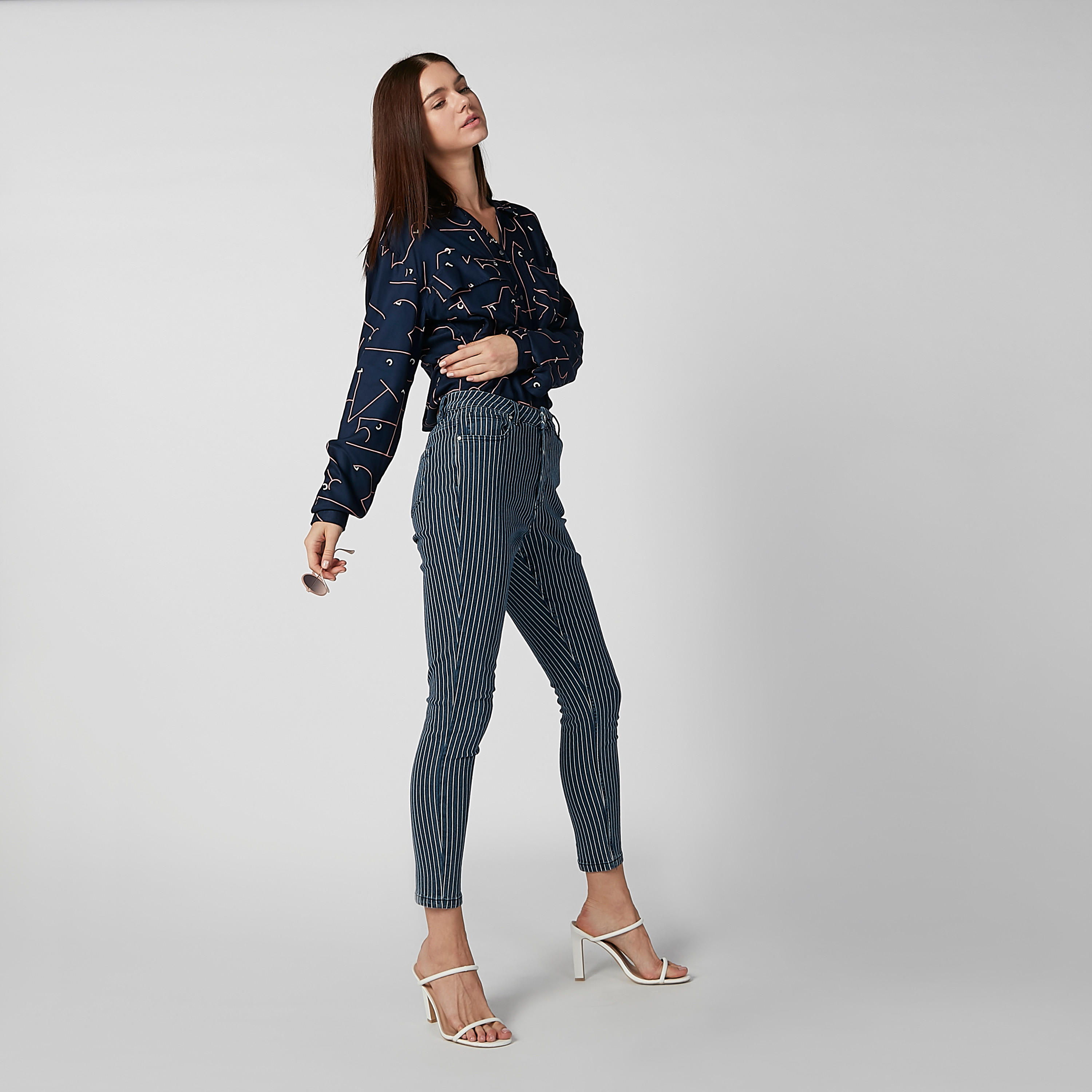 قميص بأكمام طويلة وأزرار وطبعات-women-clothing-shirtsandblouses-shirts-image-1