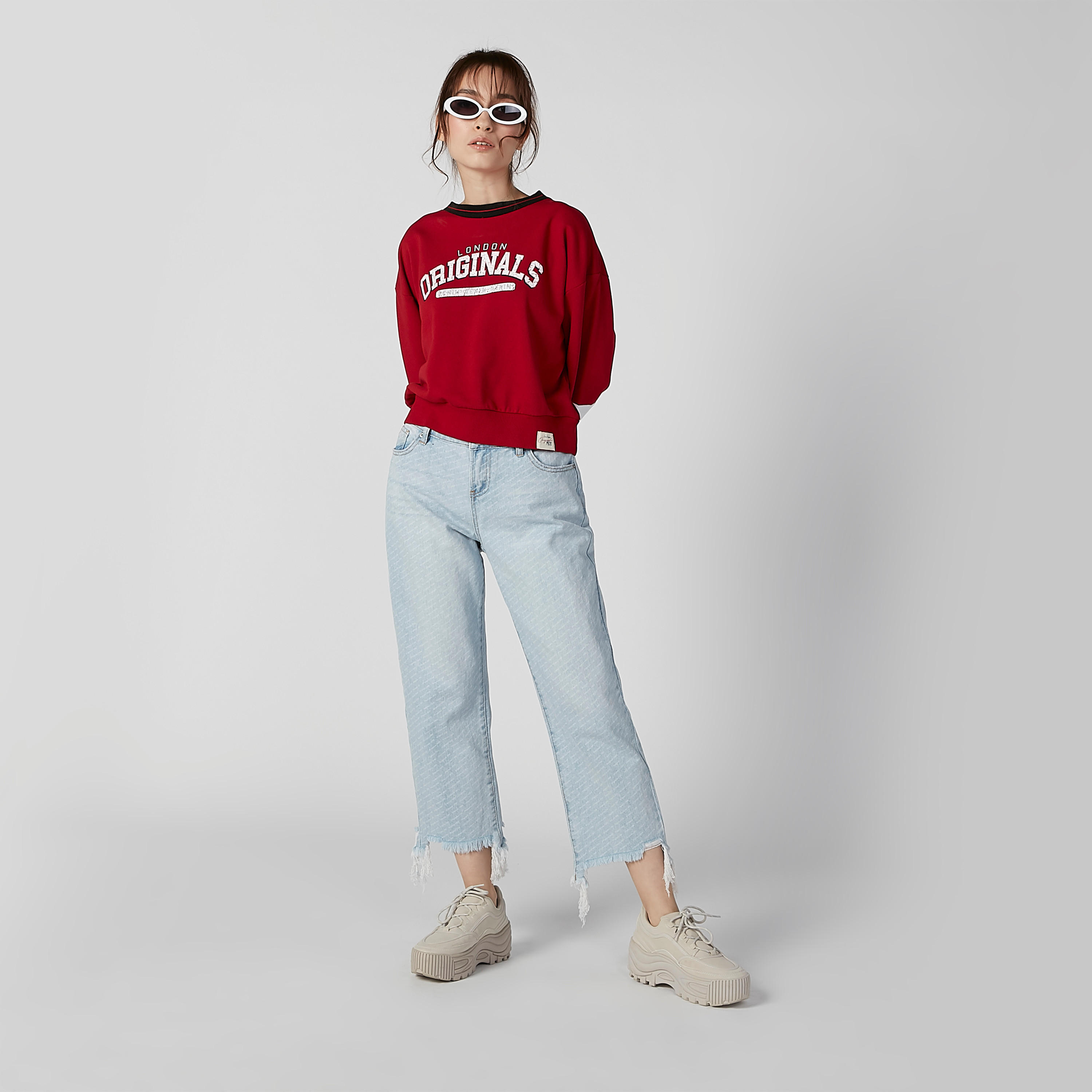 سويت شيرت مستدام بياقة مستديرة وأكمام طويلة وطبعات-women-winterwear-hoodiesandsweatshirts-sweatshirts-image-1