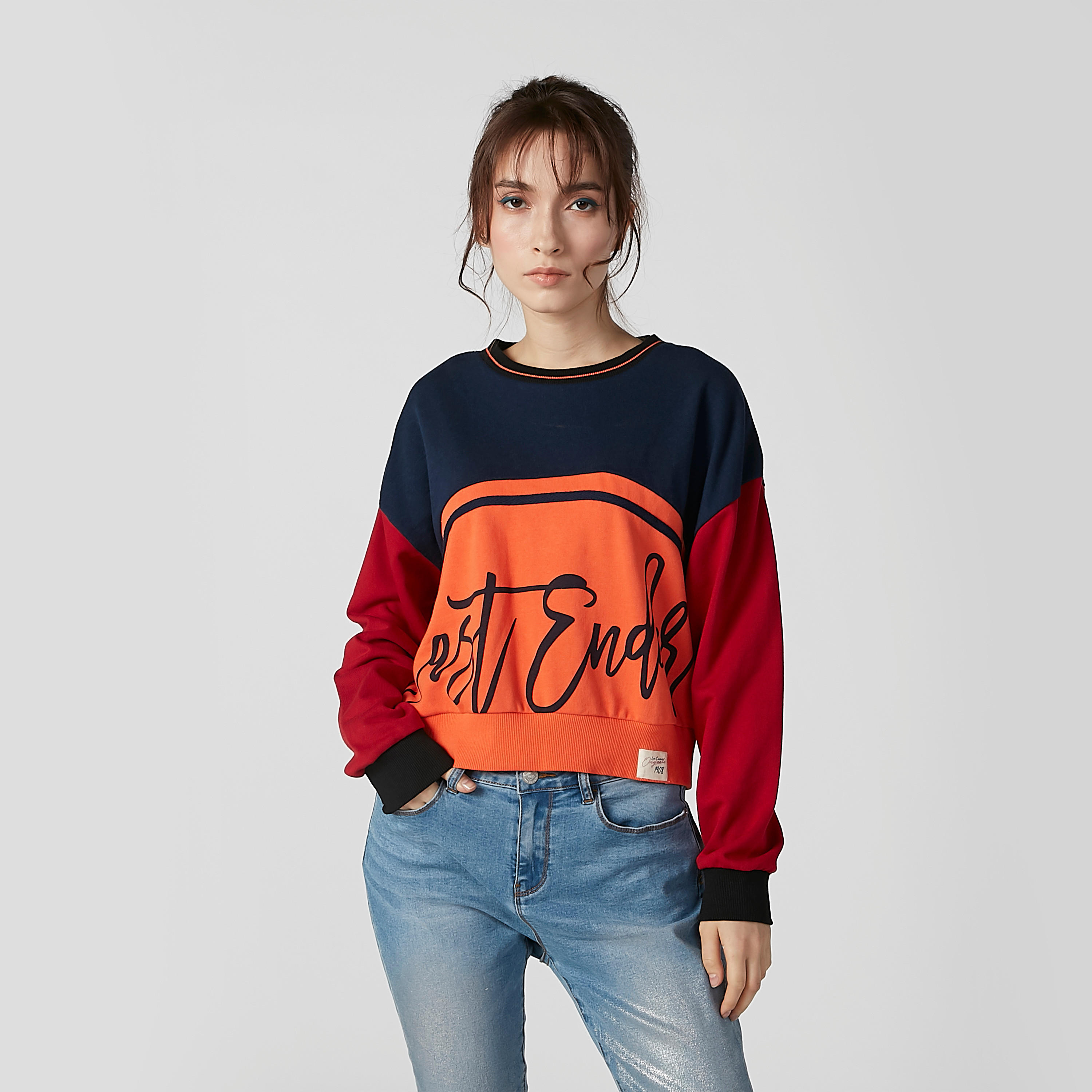 سويت شيرت مستدام بياقة مستديرة وأكمام طويلة وطبعات -women-winterwear-hoodiesandsweatshirts-sweatshirts-image-1