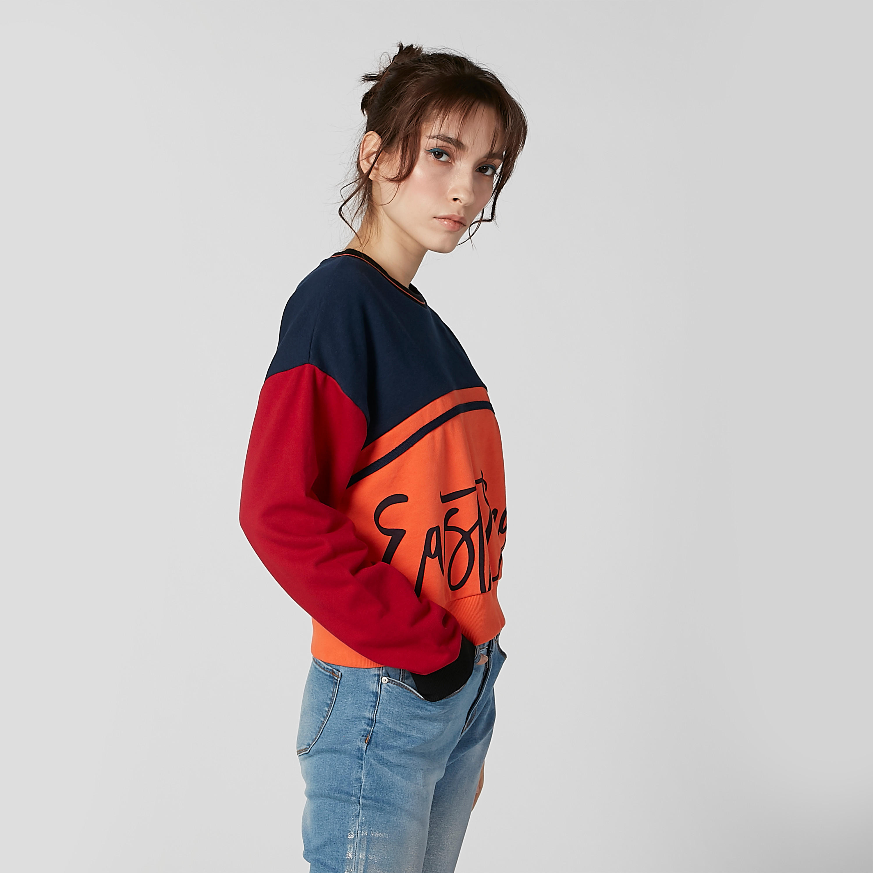 سويت شيرت مستدام بياقة مستديرة وأكمام طويلة وطبعات -women-winterwear-hoodiesandsweatshirts-sweatshirts-image-3