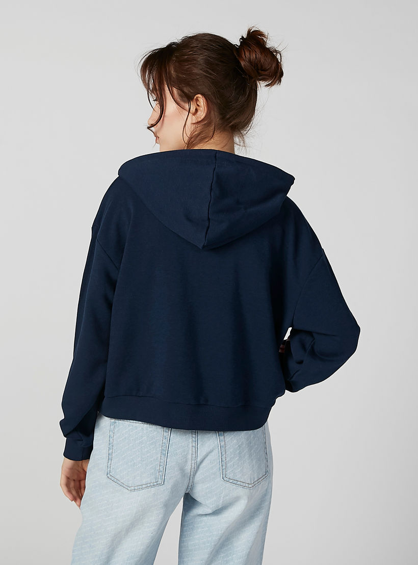 هودي بأكمام طويلة وجيوب كانجارو وطبعات من لي كوبر-women-winterwear-hoodiesandsweatshirts-hoodies-image-2