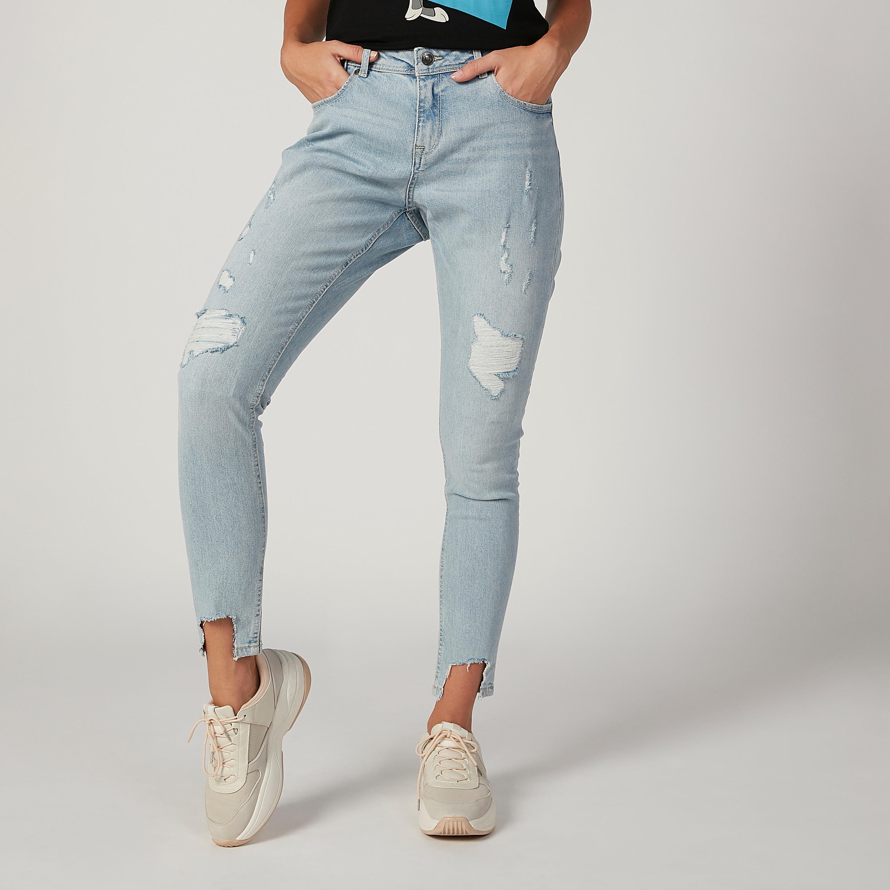 بنطلون جينز مستدامممزّق مام فيت بخصر مرتفع وحوّاف مهدّبة-women-clothing-bottoms-jeans-image-1