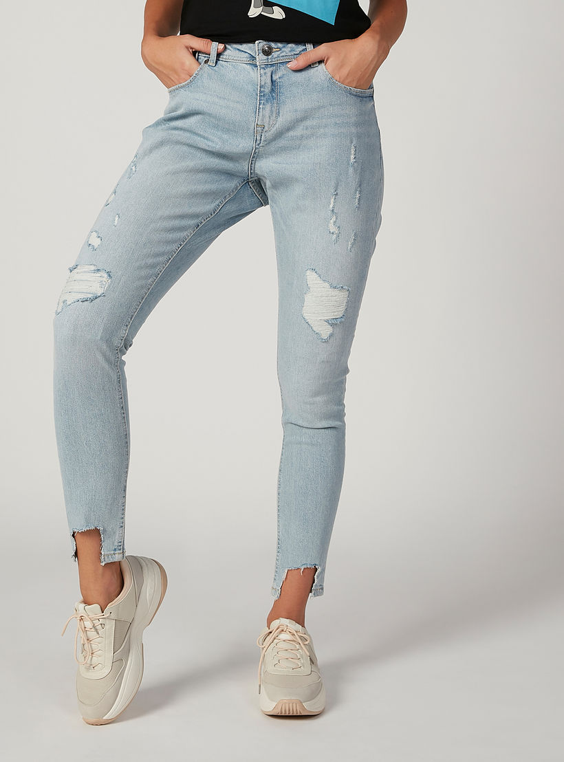 بنطلون جينز مستدامممزّق مام فيت بخصر مرتفع وحوّاف مهدّبة-women-clothing-bottoms-jeans-image-1