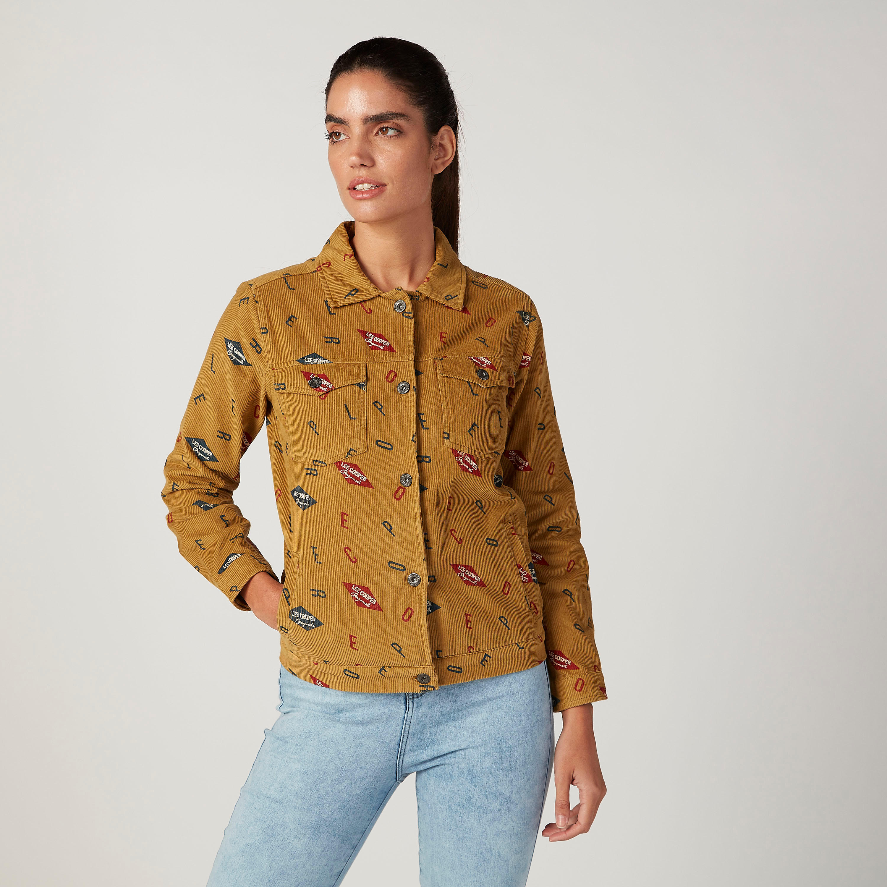 قميص دنيم مستدام بأكمام طويلة وطبعات من لي كوبر-women-winterwear-coatsandjackets-jackets-image-1