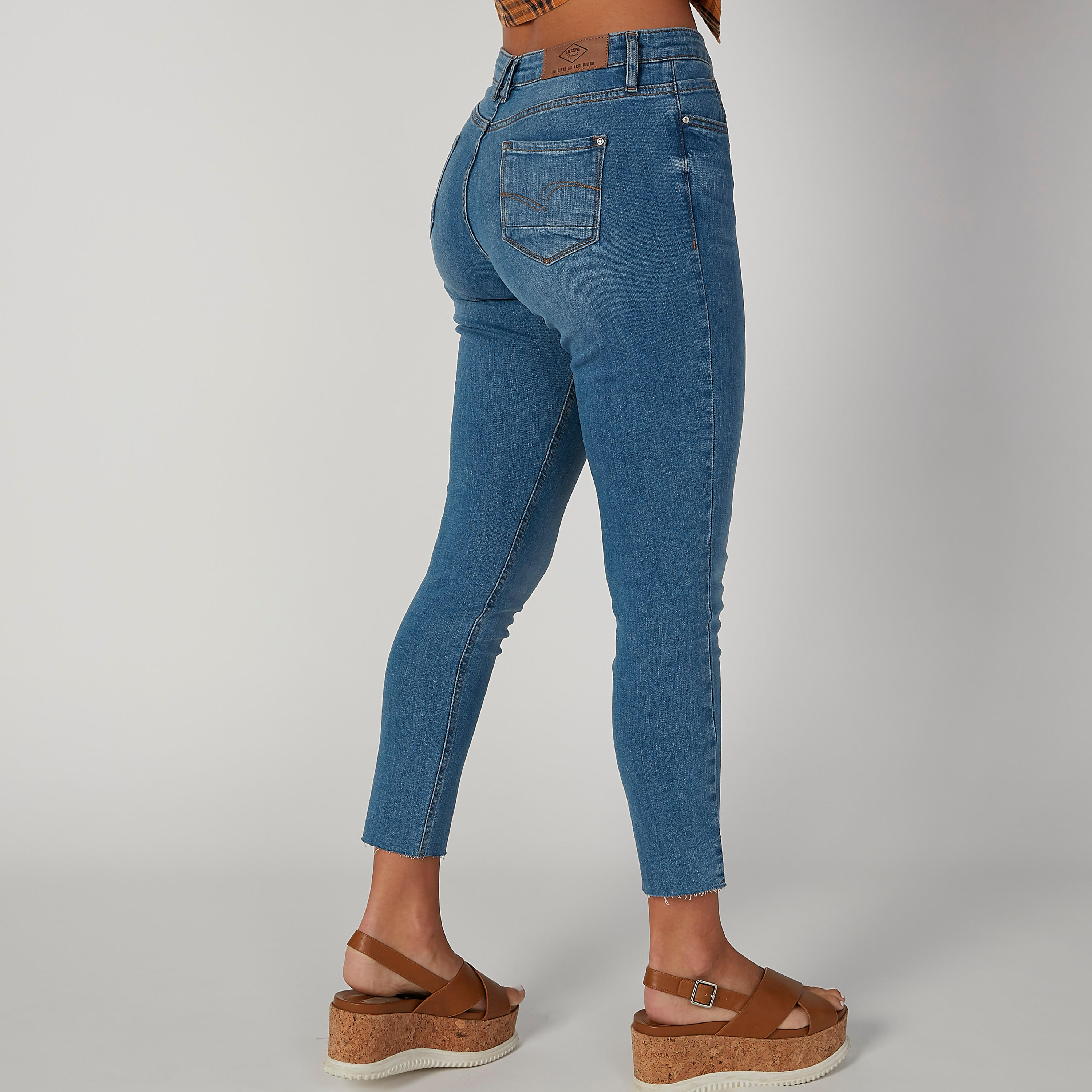 بنطلون جينز مستدام سكيني ممزّق بخصر متوسط الارتفاع وجيوب-women-clothing-bottoms-jeans-image-2