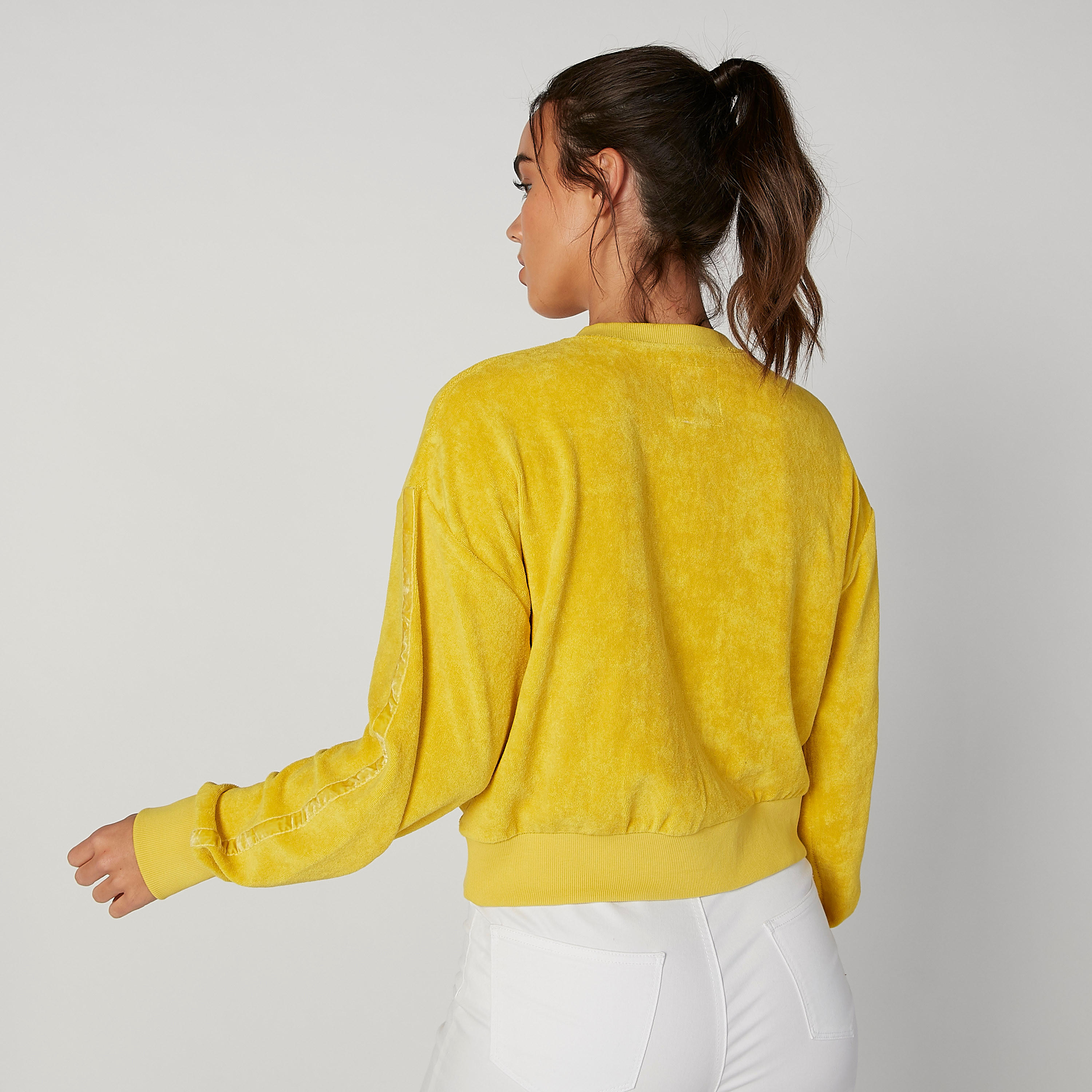 سويت شيرت مستدام بارز الملمس بأكمام طويلة وسحّاب -women-winterwear-hoodiesandsweatshirts-sweatshirts-image-2