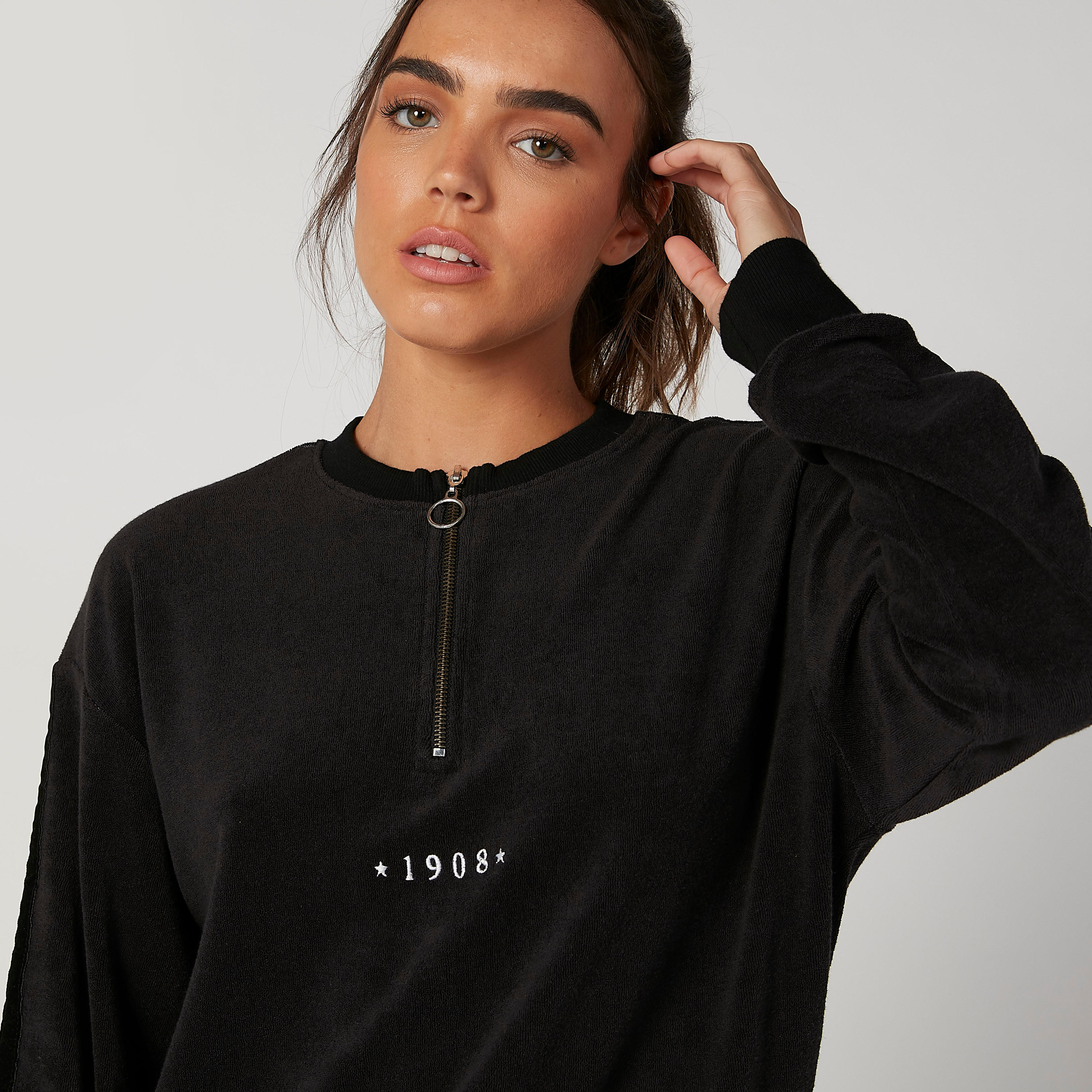 سويت شيرت مستدام بارز الملمس بأكمام طويلة وسحّاب -women-winterwear-hoodiesandsweatshirts-sweatshirts-image-4