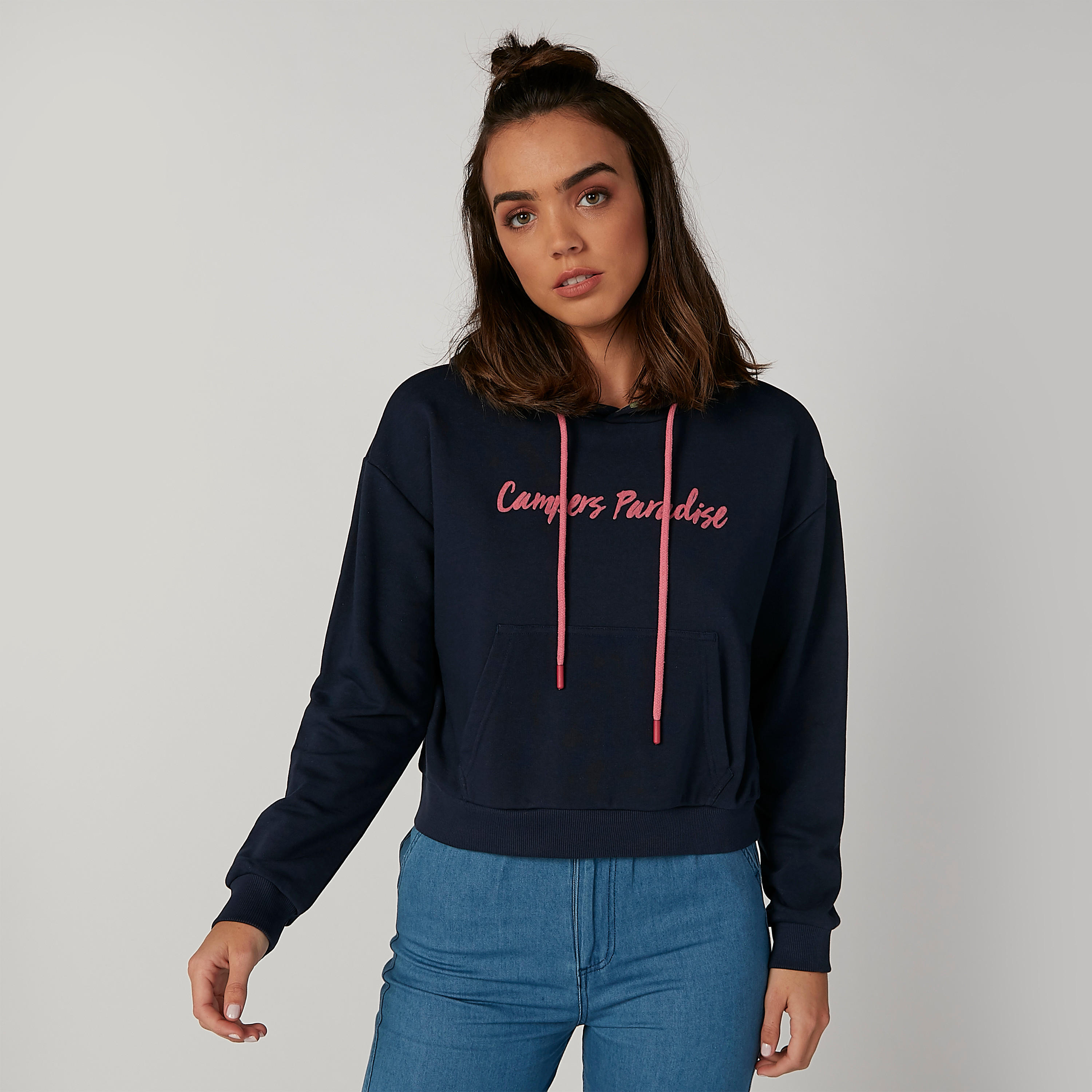 سويت شيرت مستدام بقبّعة وأكمام طويلة وطبعات -women-winterwear-hoodiesandsweatshirts-hoodies-image-1
