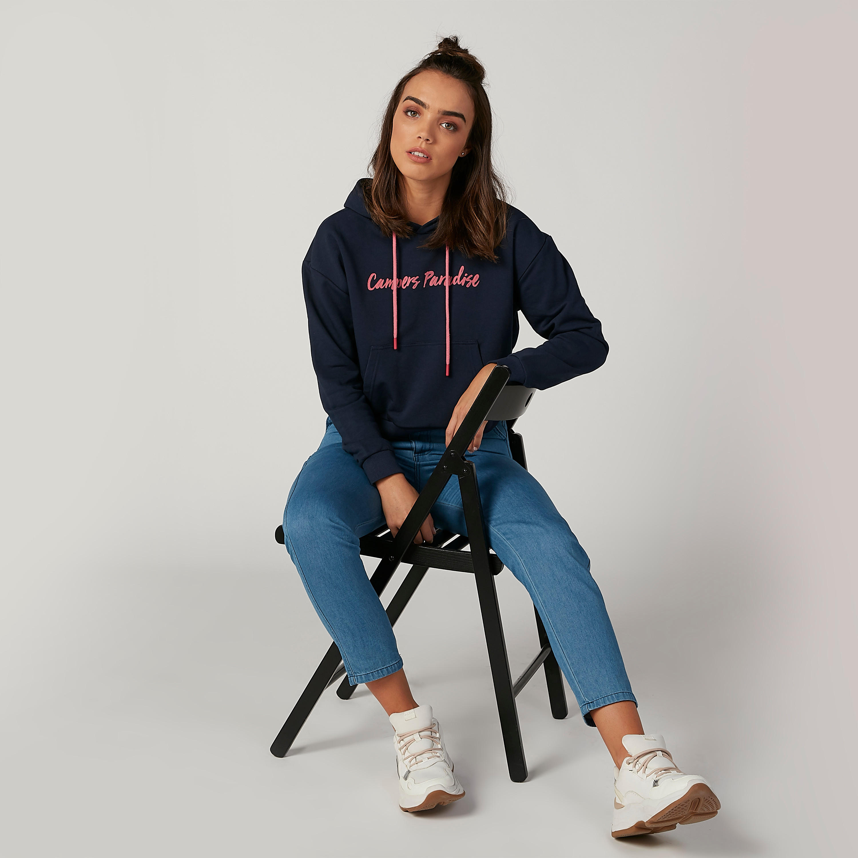 سويت شيرت مستدام بقبّعة وأكمام طويلة وطبعات -women-winterwear-hoodiesandsweatshirts-hoodies-image-4