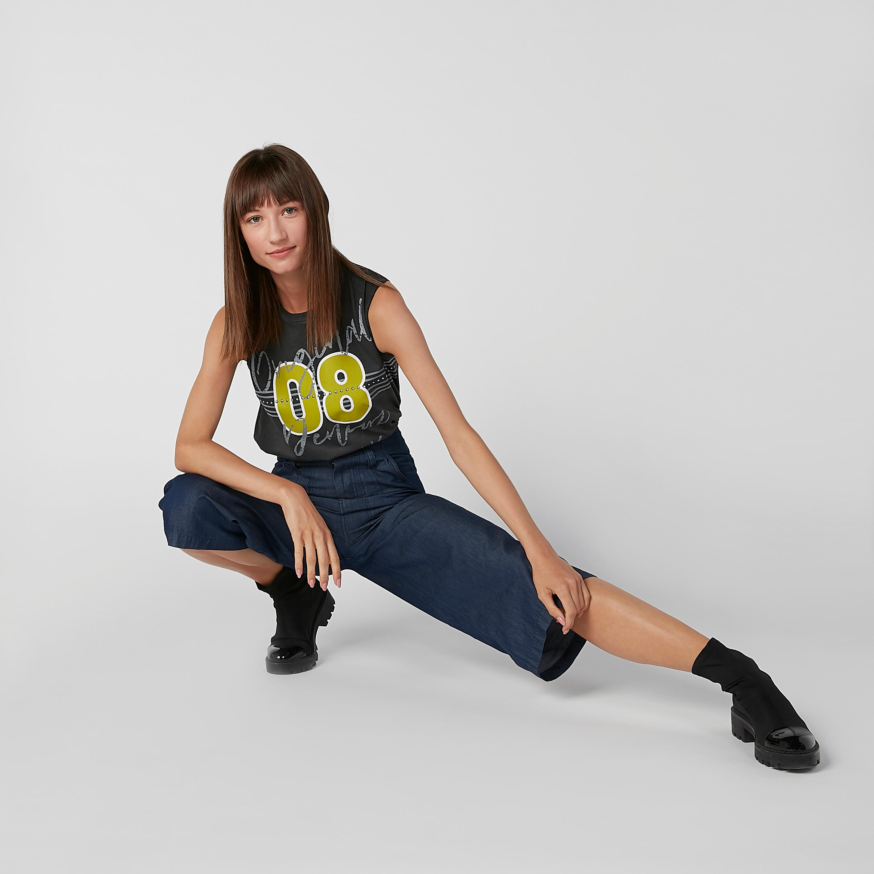 Sustainable Printed Sleeveless T-shirt with Crew Neck-women-clothing-tshirts-image-2
