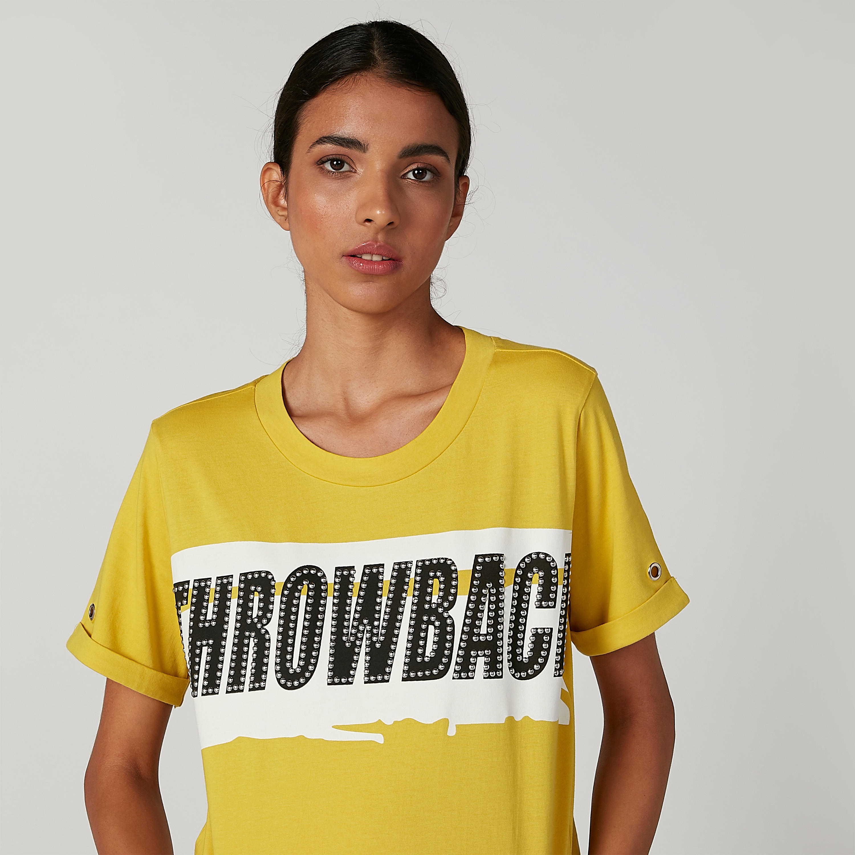 تيشيرت مستدام مزيّن بياقة مستديرة وأكمام قصيرة -women-clothing-tshirts-image-5