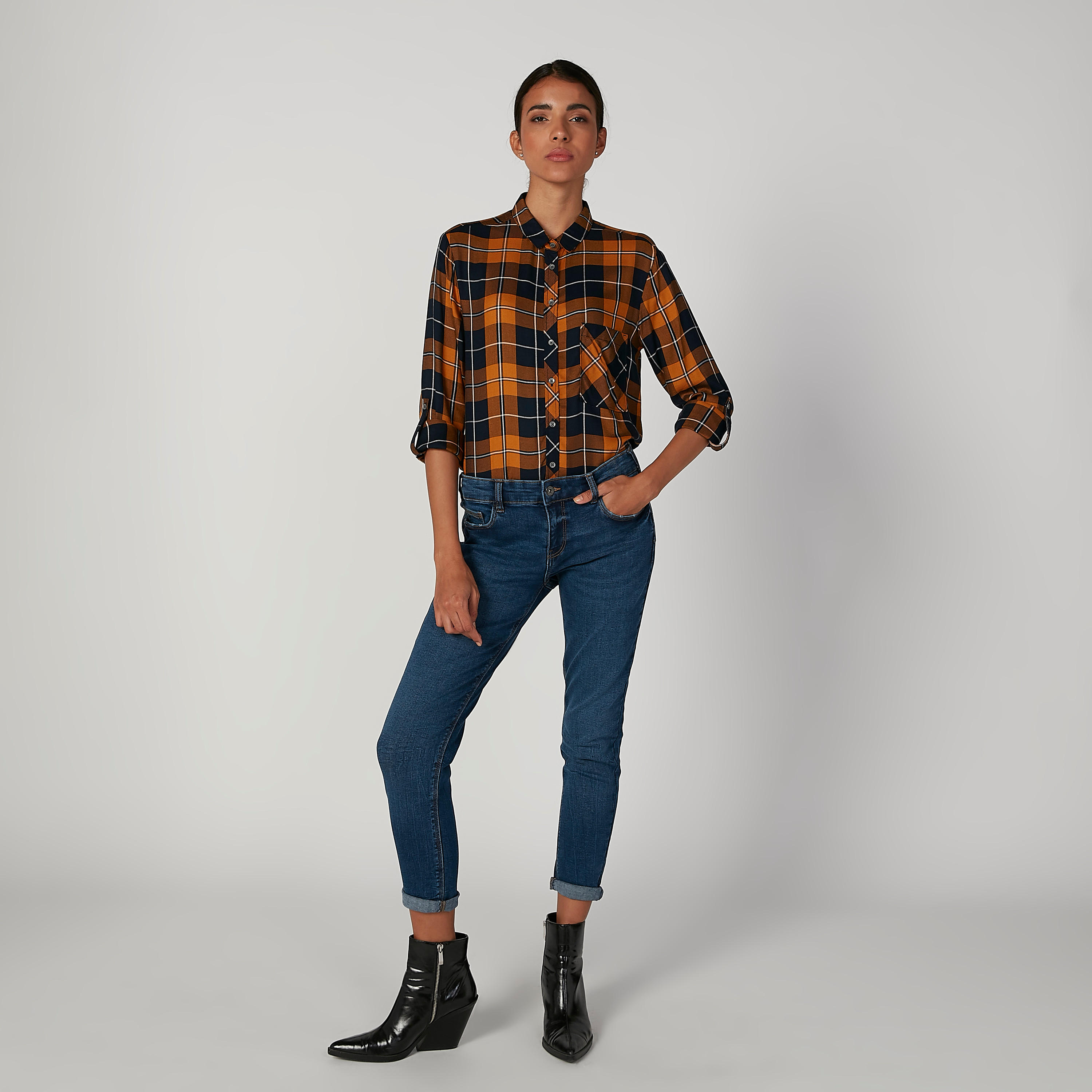 قميص كاروهات بياقة عاديّة وأكمام طويلة من لي كوبر-women-clothing-shirtsandblouses-shirts-image-5