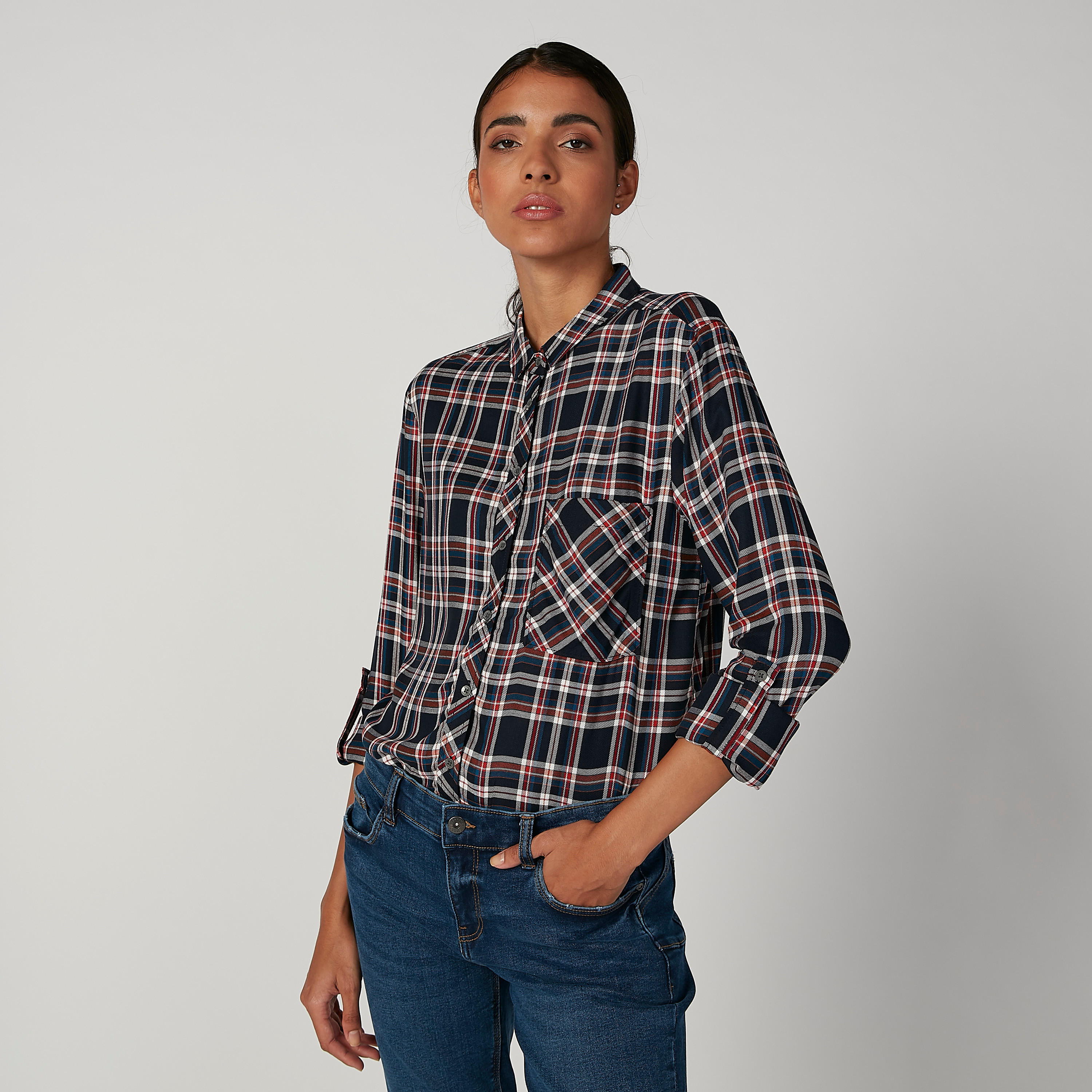 قميص كاروهات بياقة عاديّة وأكمام طويلة من لي كوبر-women-clothing-shirtsandblouses-shirts-image-1