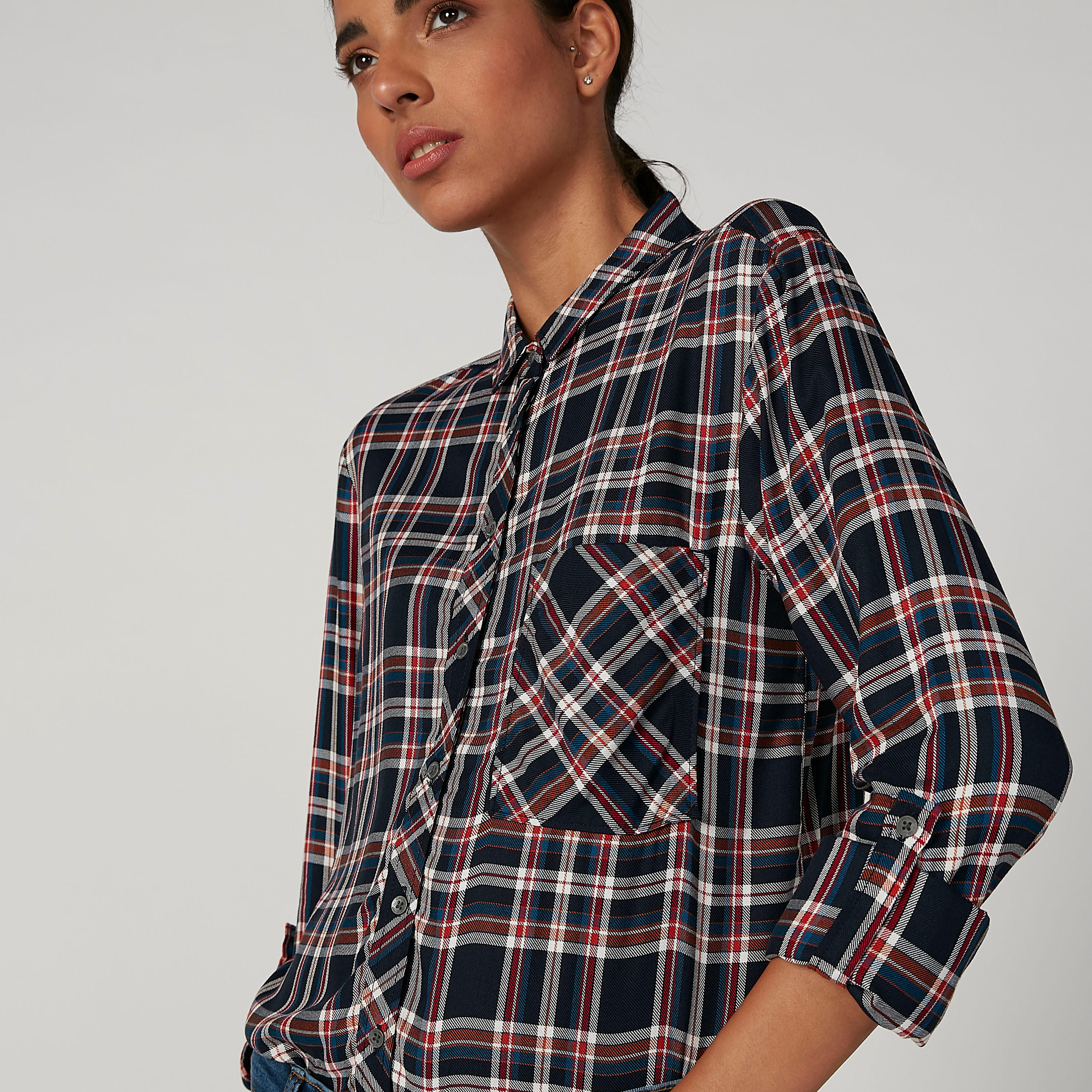 قميص كاروهات بياقة عاديّة وأكمام طويلة من لي كوبر-women-clothing-shirtsandblouses-shirts-image-5