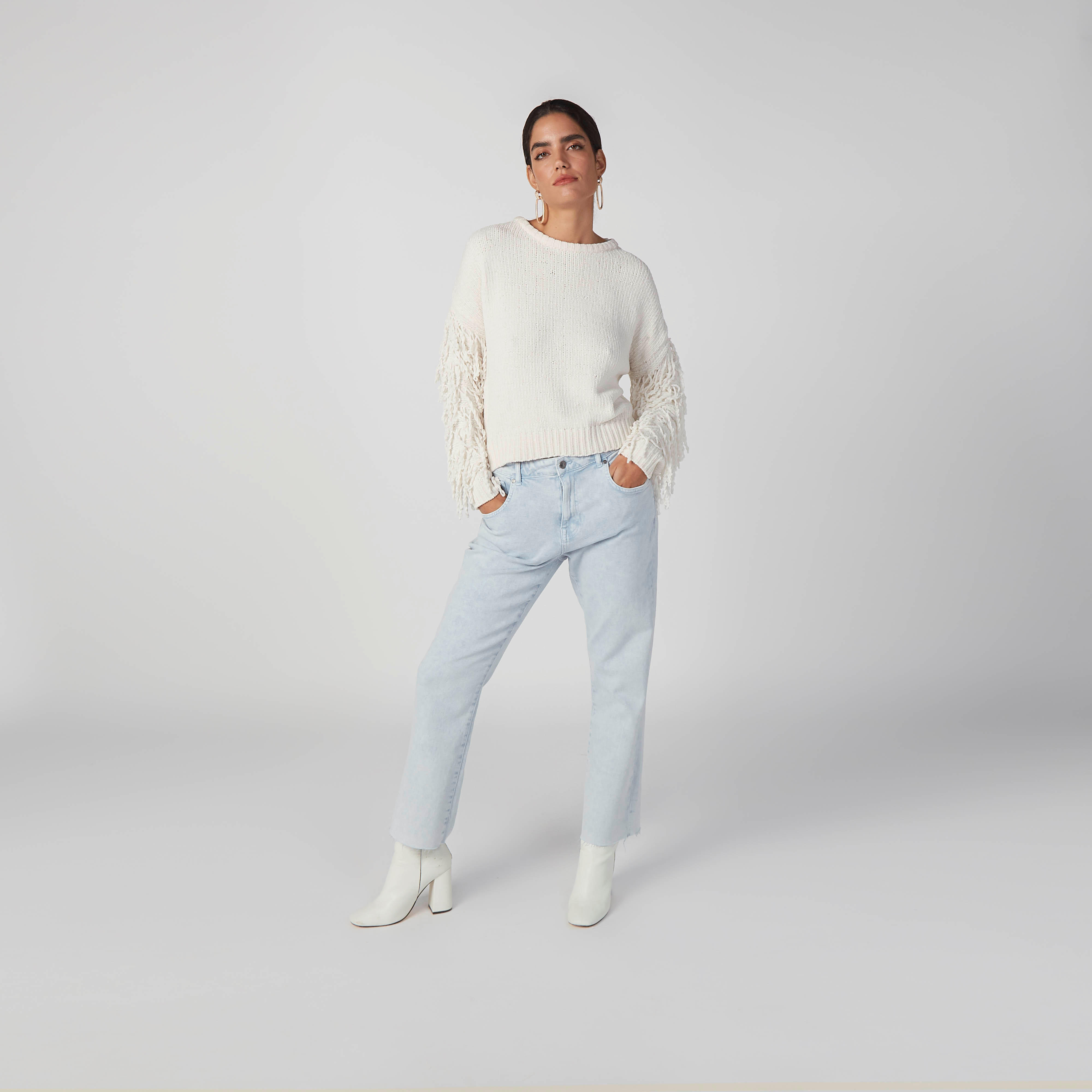 بنطلون جينز قصير بارز الملمس بجيوب وحلقات للحزام من لي كوبر-women-clothing-bottoms-jeans-image-2