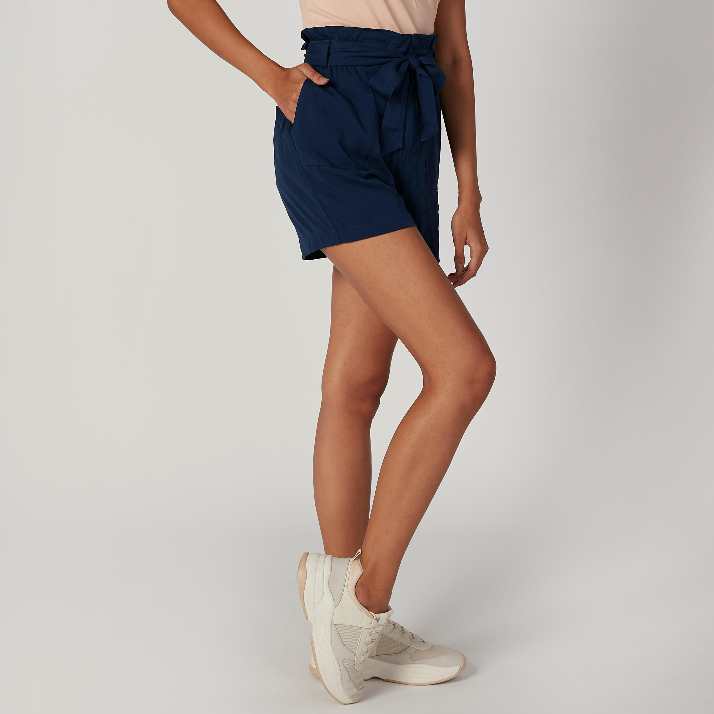 شورت سادة بخصر مطّاطي مرتفع وأربطة-women-clothing-bottoms-shorts-image-3