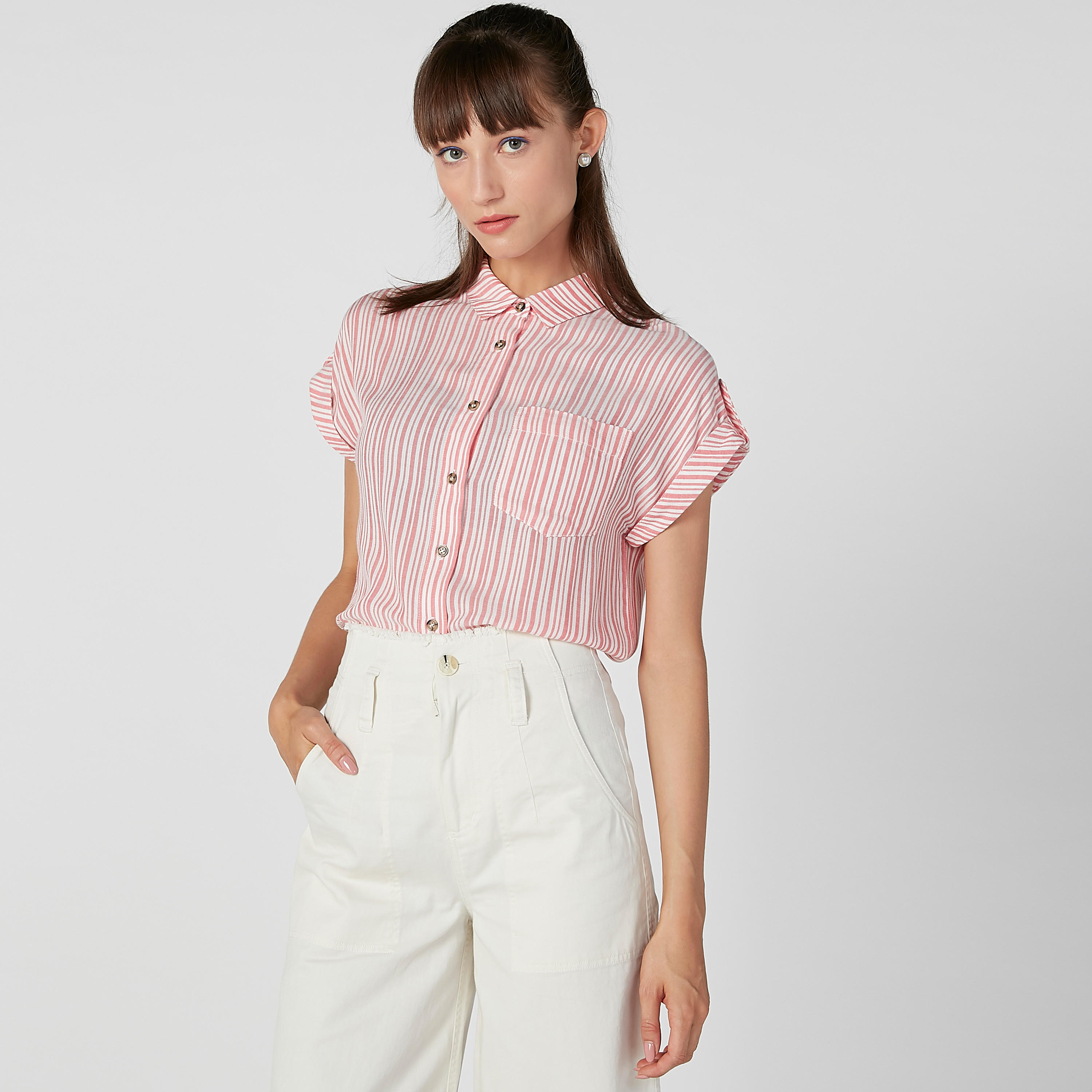 قميص مقلّم بياقة عاديّة وأكمام قصيرة-women-clothing-shirtsandblouses-shirts-image-1