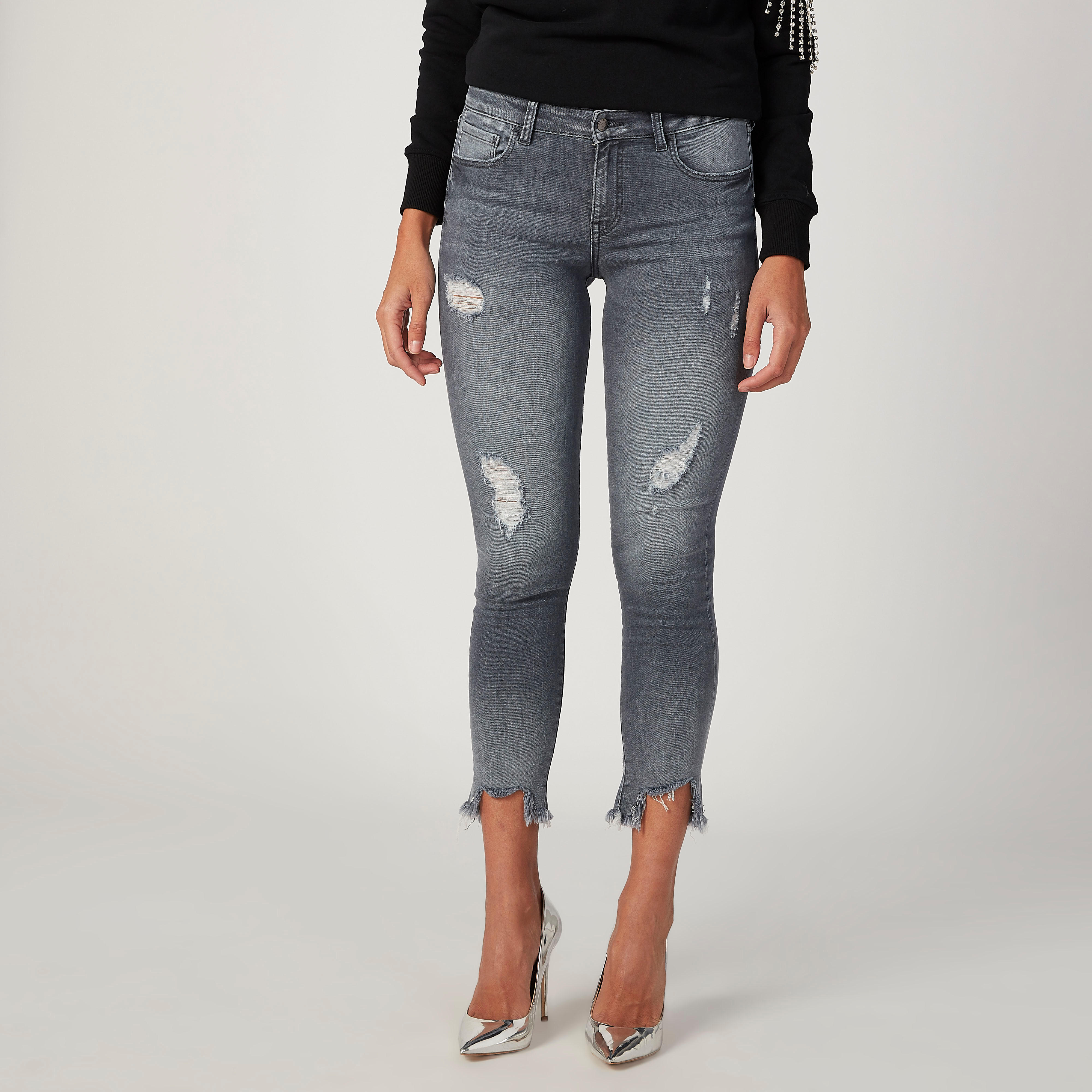بنطلون جينز سكيني ممزّق بخصر متوسط الارتفاع وجيوب وأساور مهدّبة-women-clothing-bottoms-jeans-image-1
