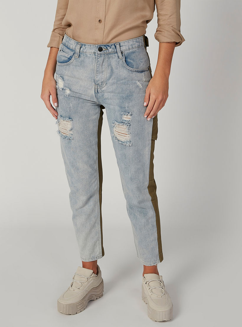 بنطلون جينز مستدام ممزّق مام فيت بخصر مرتفع وجيوب-women-clothing-bottoms-jeans-image-1