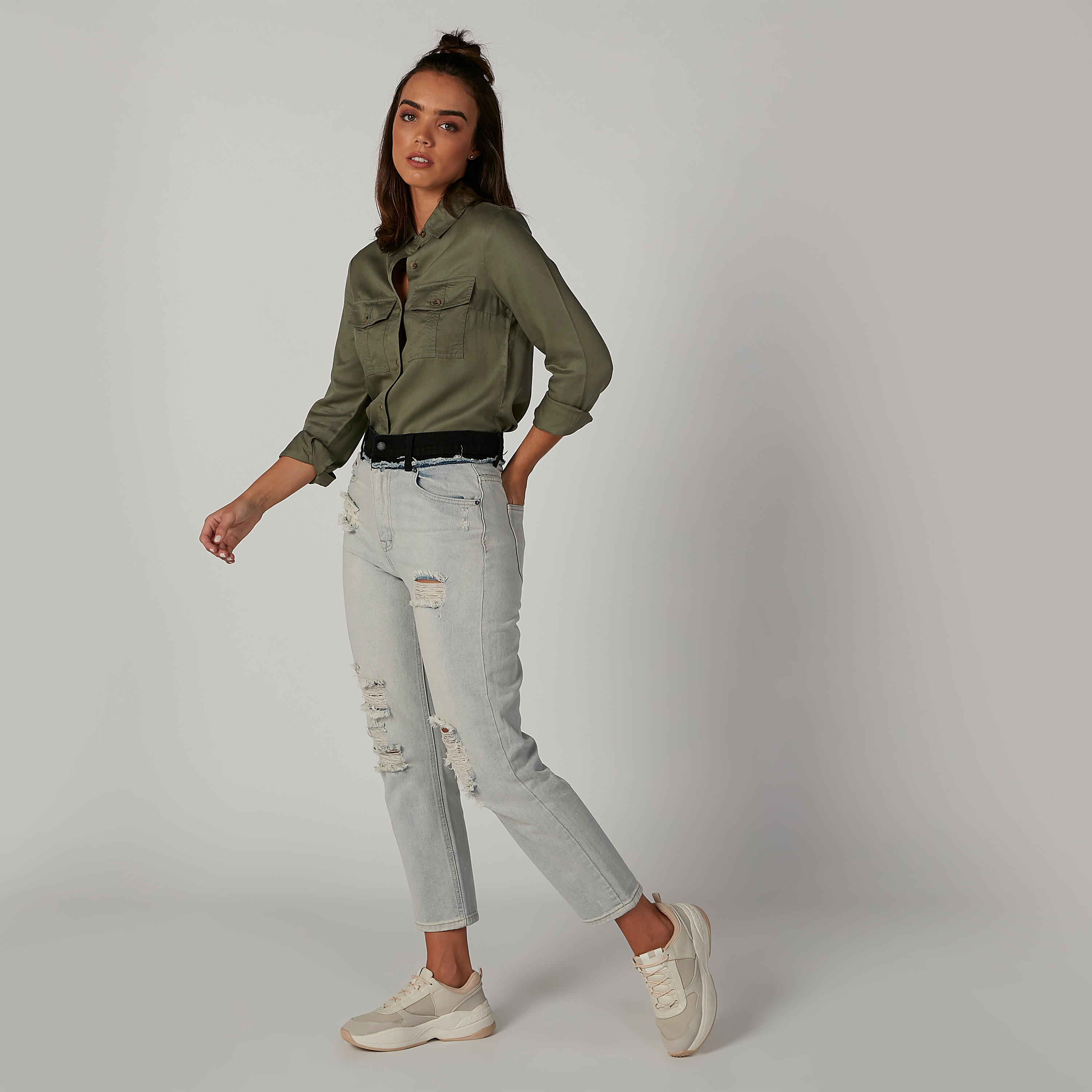 بنطلون جينز مستدام بقصّة سكيني ممزّق بخصر متوسط الارتفاع وجيوب-women-clothing-bottoms-jeans-image-4