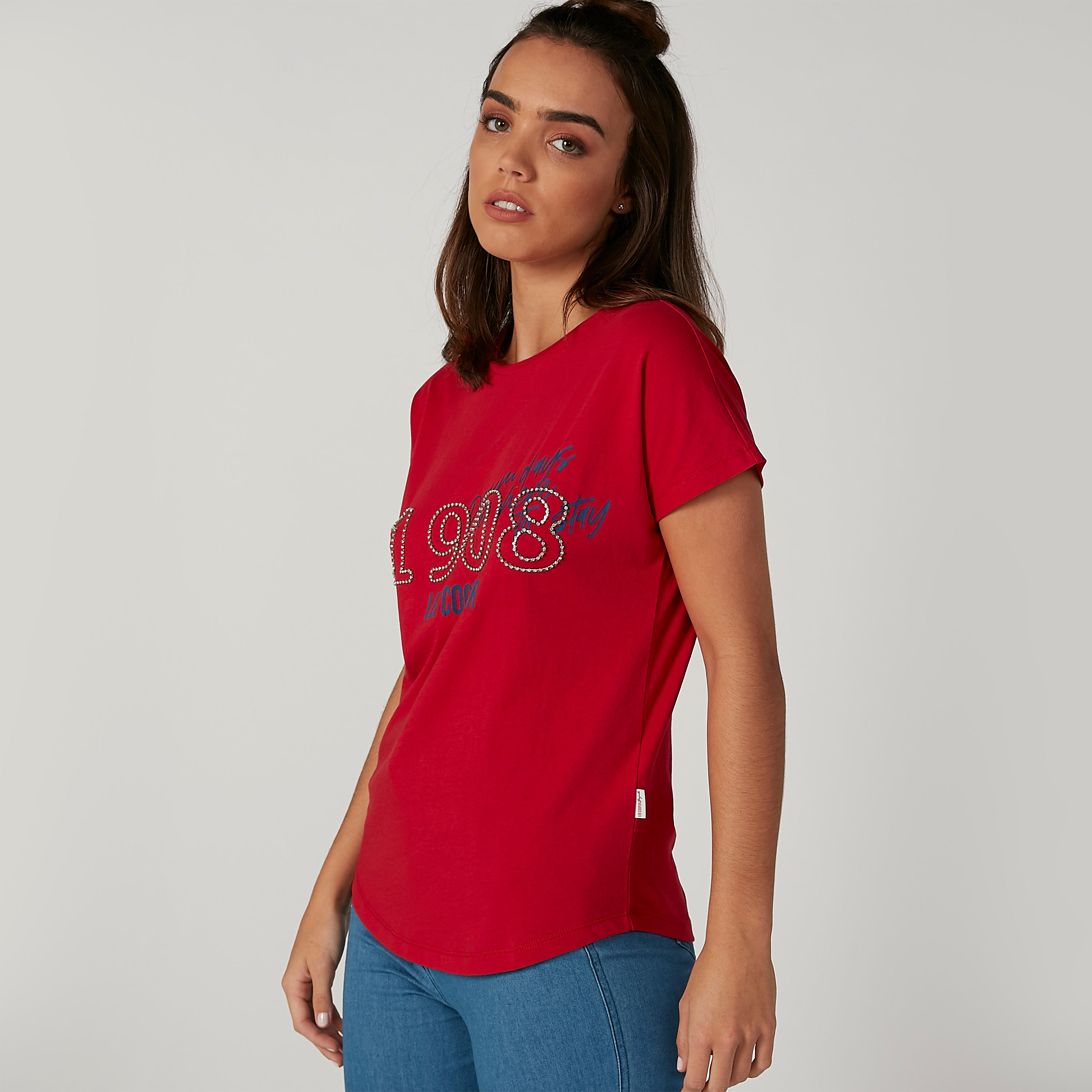 تيشيرت مستدام مزيّن بياقة مستديرة وأكمام قصيرة-women-clothing-tshirts-image-3