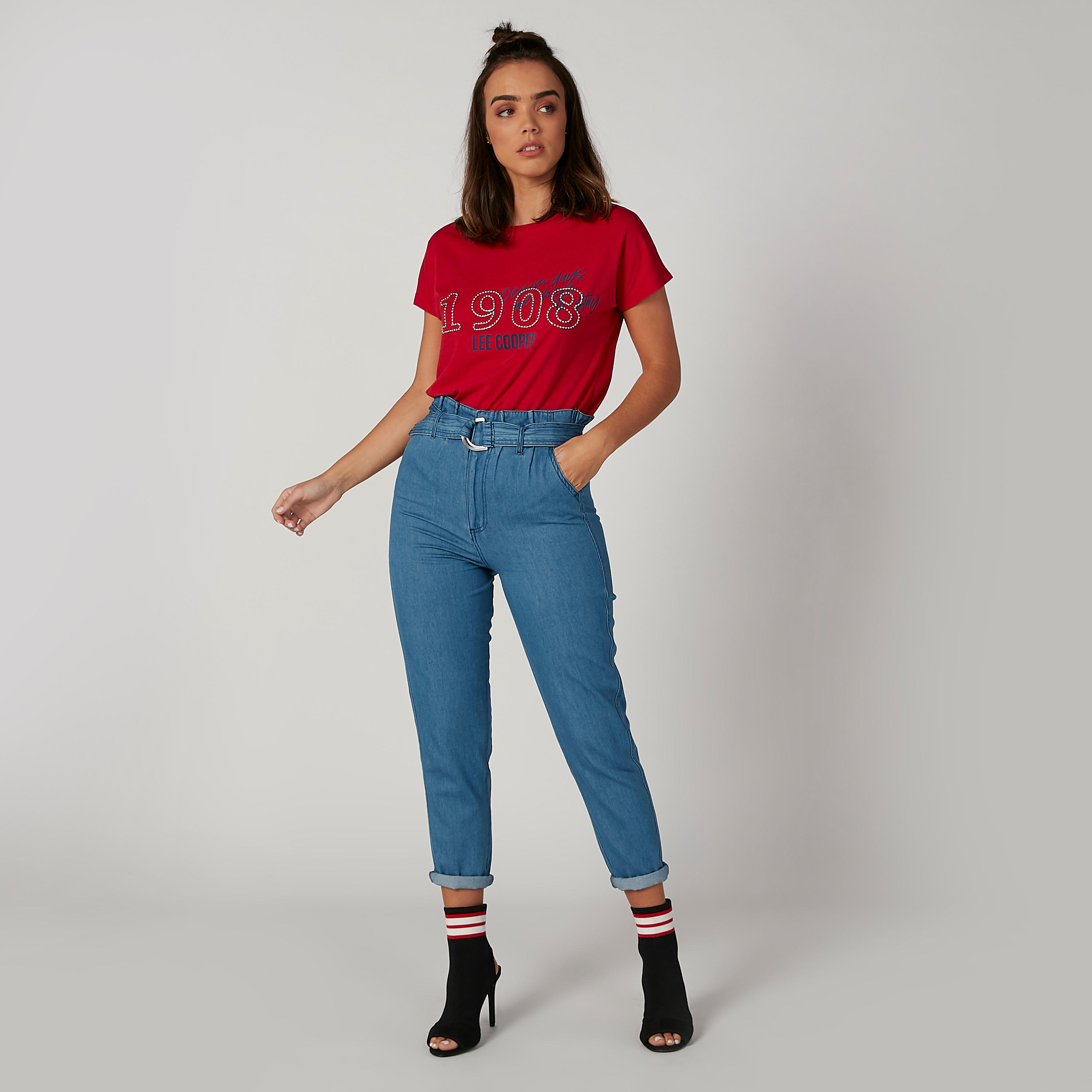 تيشيرت مستدام مزيّن بياقة مستديرة وأكمام قصيرة-women-clothing-tshirts-image-4