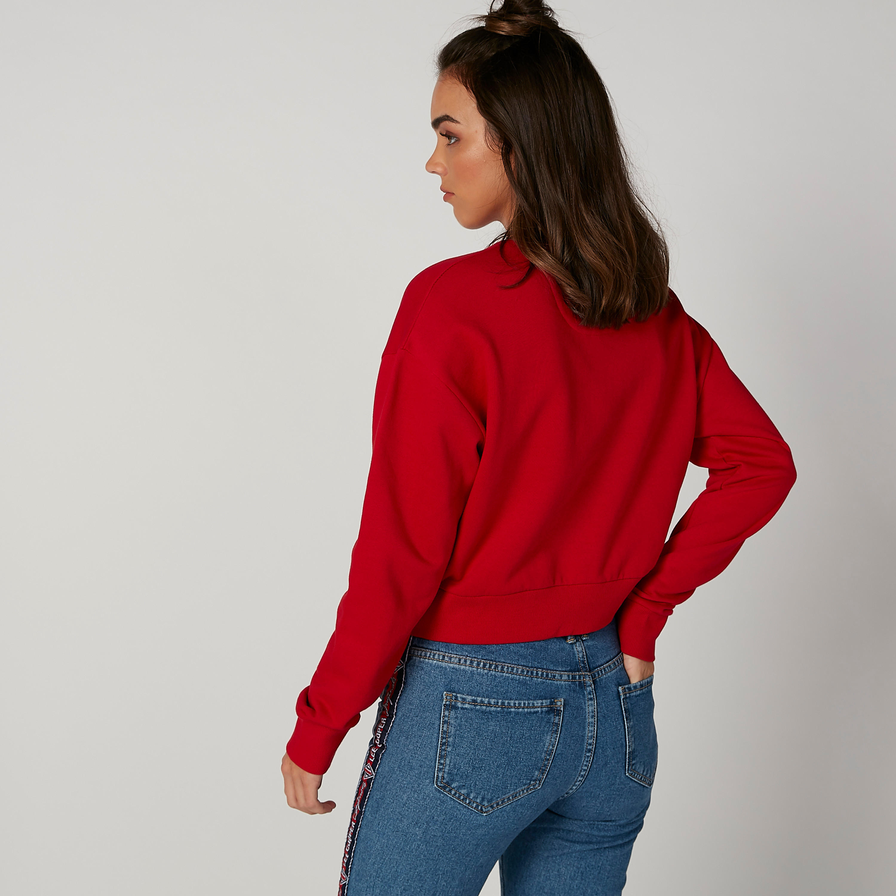 سويت شيرت بياقة مستديرة وأكمام طويلة وتفاصيل مرصّعة من لي كوبر-women-winterwear-hoodiesandsweatshirts-sweatshirts-image-2