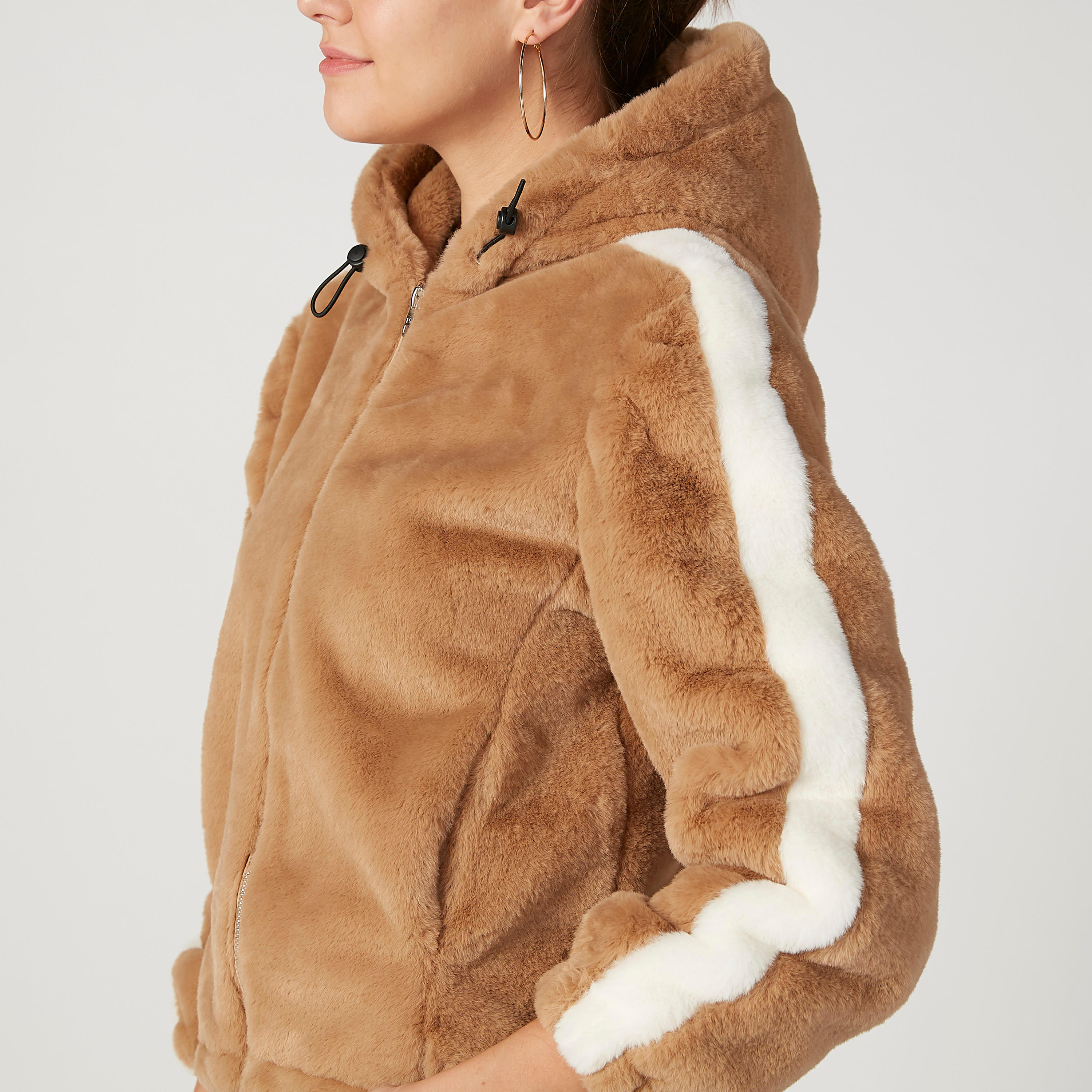 جاكيت مستدام بارز الملمس بقبّعة وأكمام طويلة وطبعات -women-winterwear-coatsandjackets-jackets-image-3