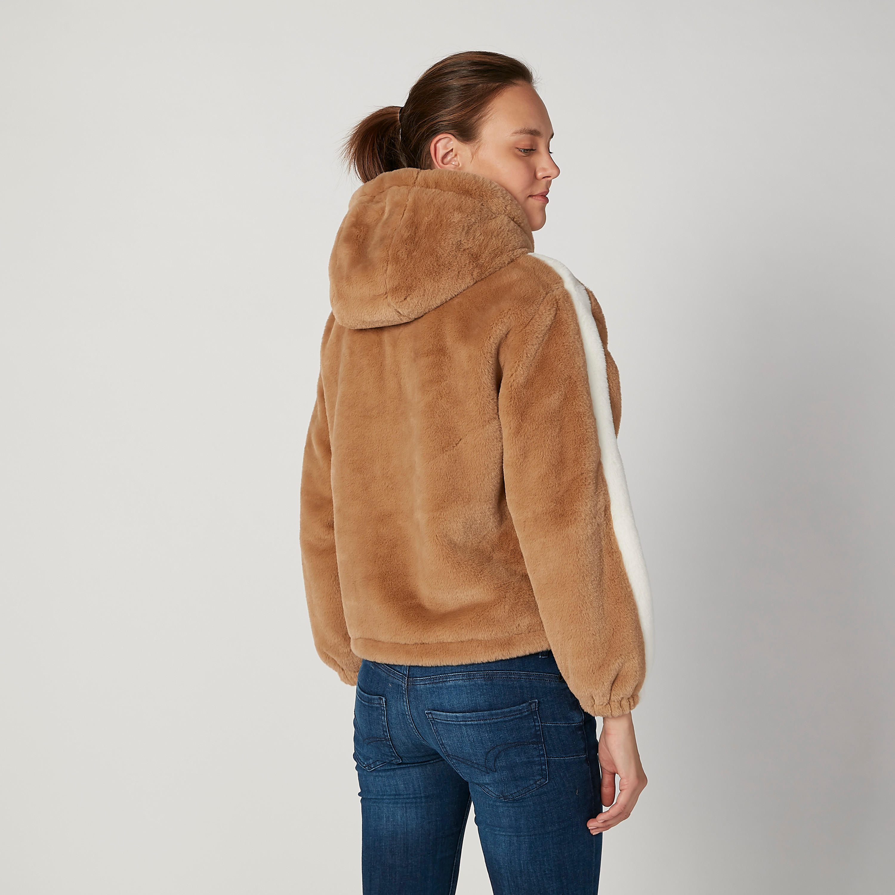 جاكيت مستدام بارز الملمس بقبّعة وأكمام طويلة وطبعات -women-winterwear-coatsandjackets-jackets-image-4