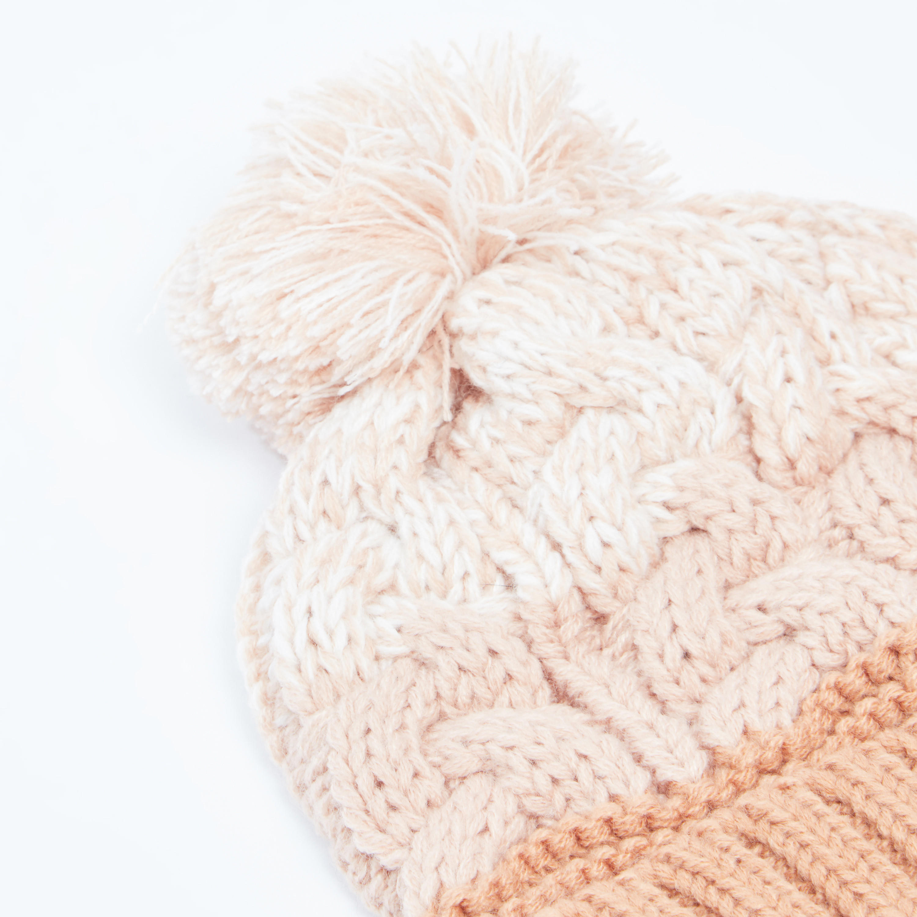 كاب بيني بارز الملمس من لي كوبر-women-clothingaccessories-capsandhats-image-1